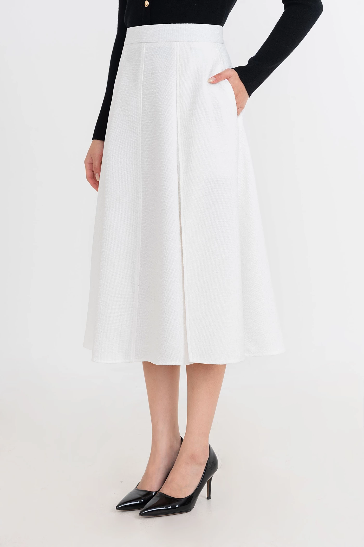 Chân váy xếp ly White Pleated