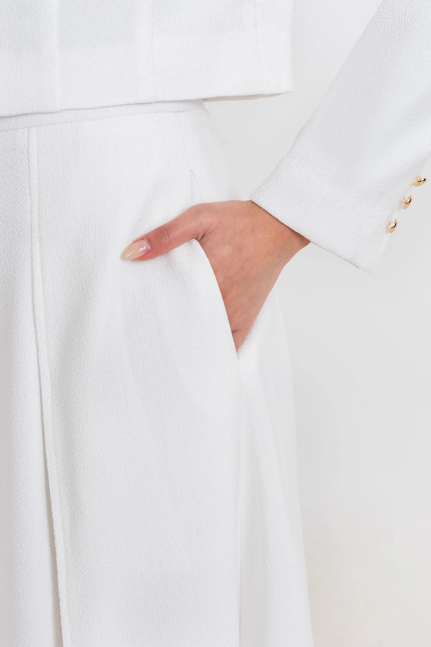 Chân váy xếp ly White Pleated