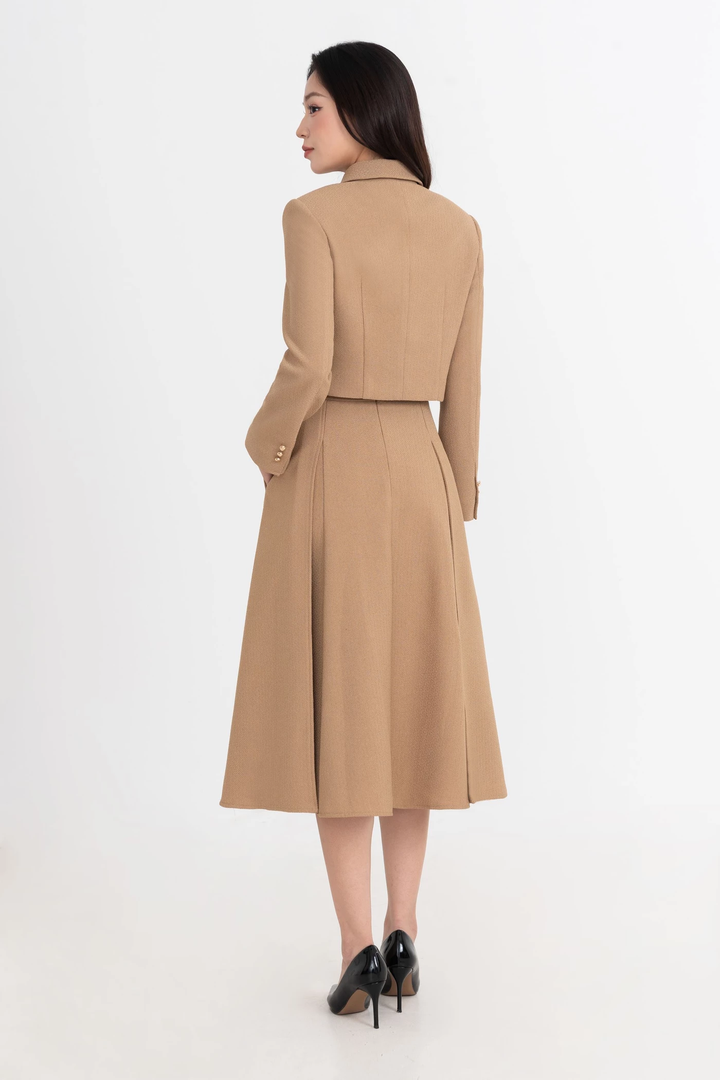 Áo khoác cổ đức Camille Cropped