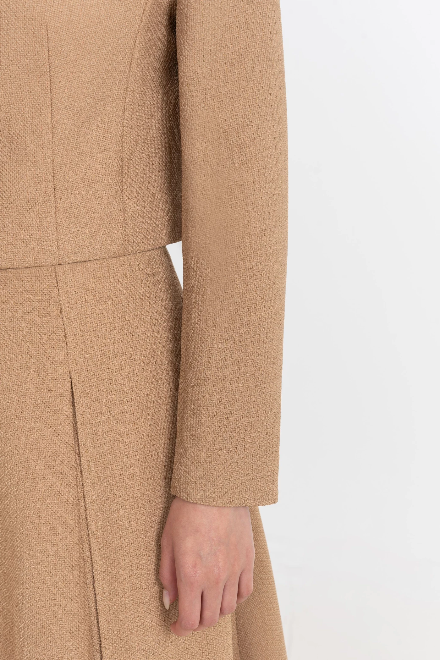 Áo khoác cổ đức Camille Cropped