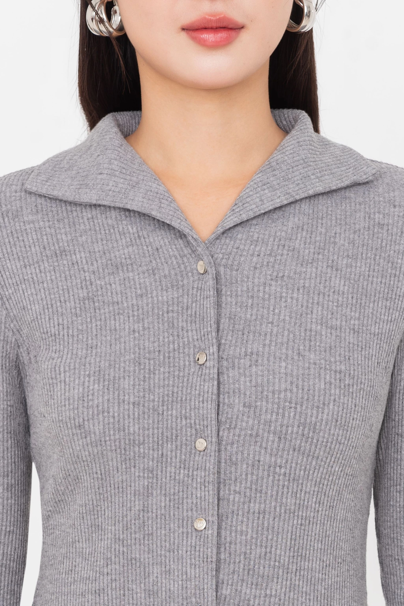 Áo thun gân cổ kiểu