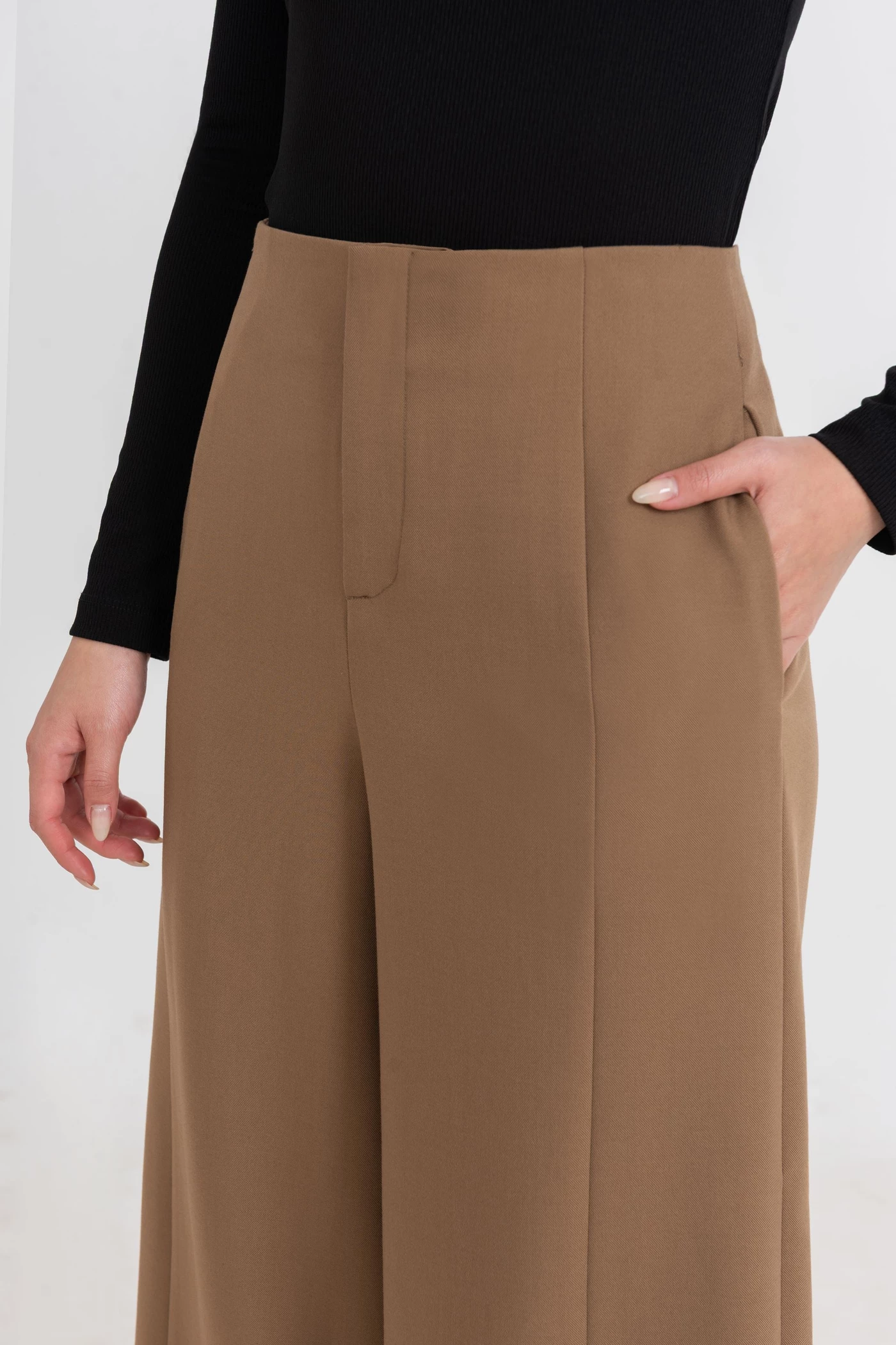 Quần dài ống suông Tuytsi