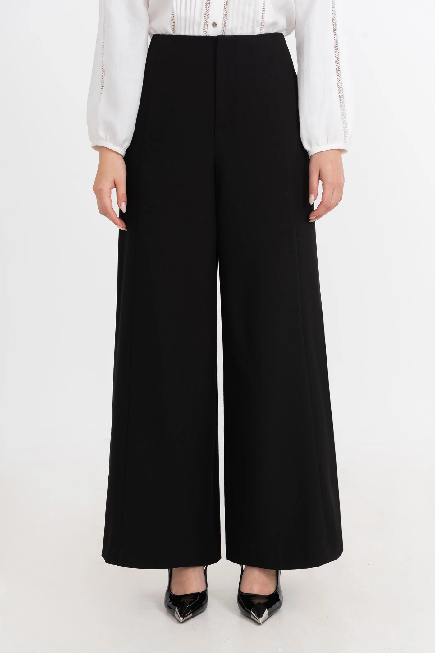 Quần dài ống suông Tuytsi