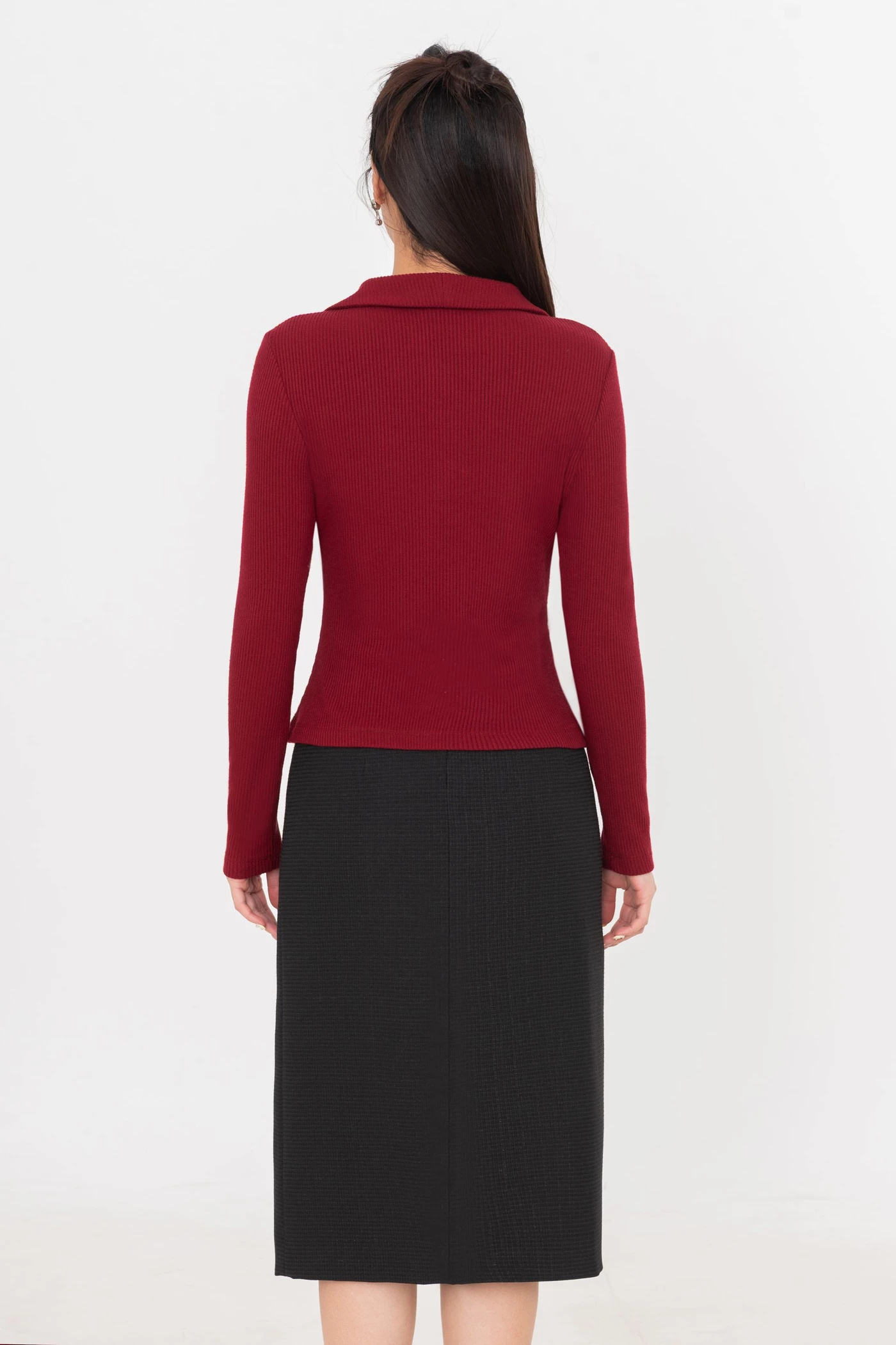 Áo thun gân cổ kiểu