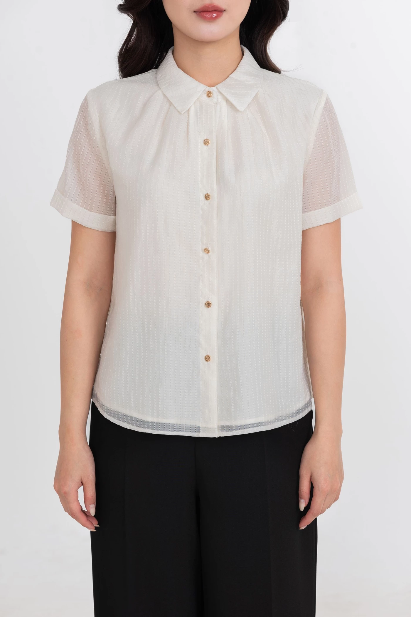 Áo sơ mi hoa nhí cổ đức