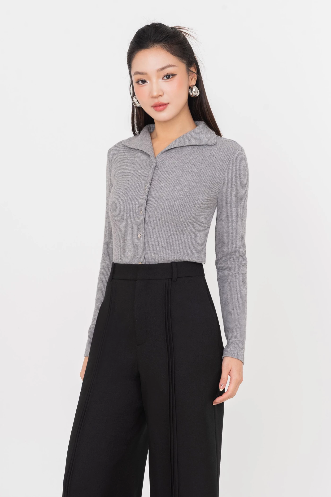 Áo thun gân cổ kiểu