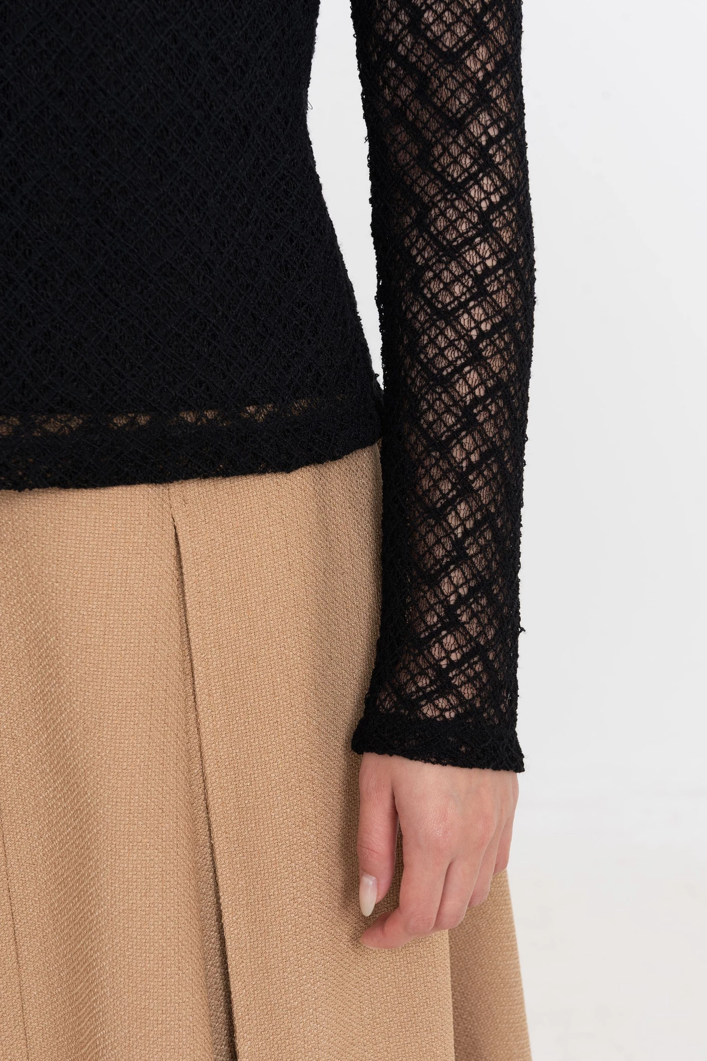 Áo thun ren Elise Grace