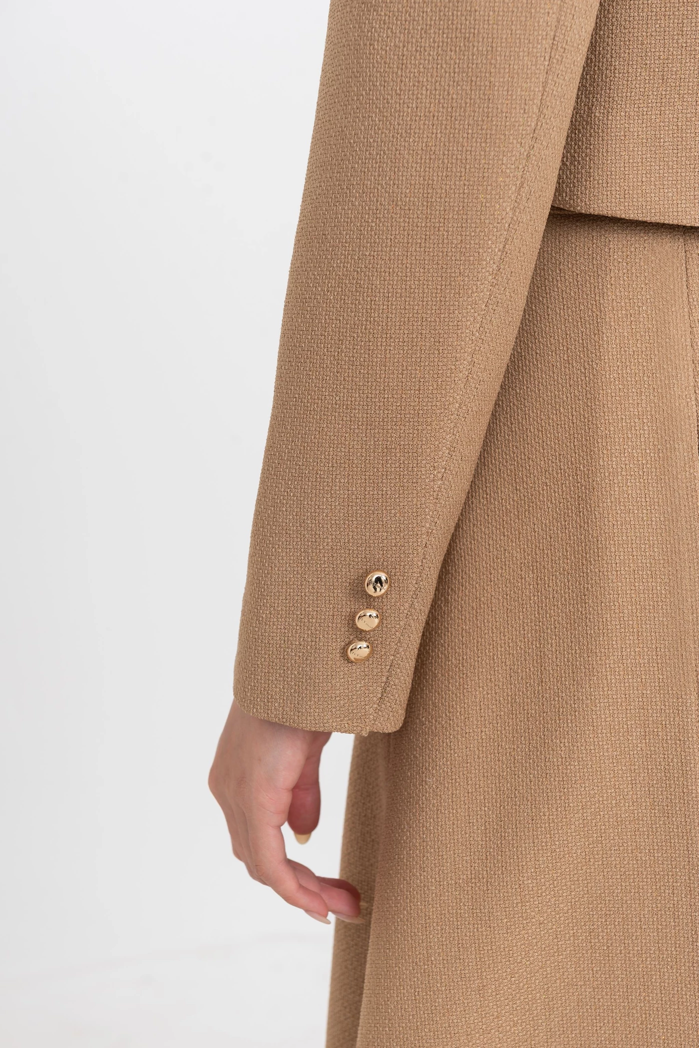 Áo khoác cổ đức Camille Cropped