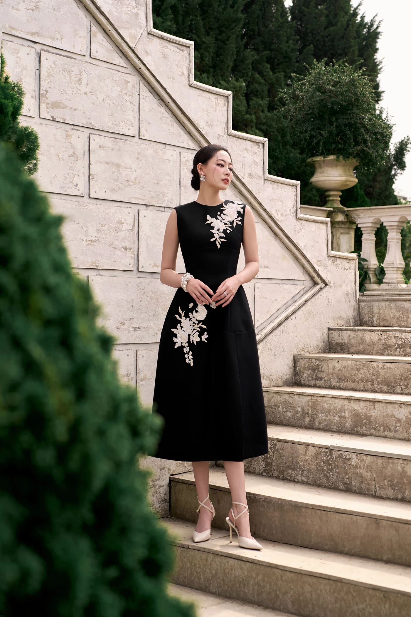 Noir Floréa Dres - Đầm dạ hội thêu hoa