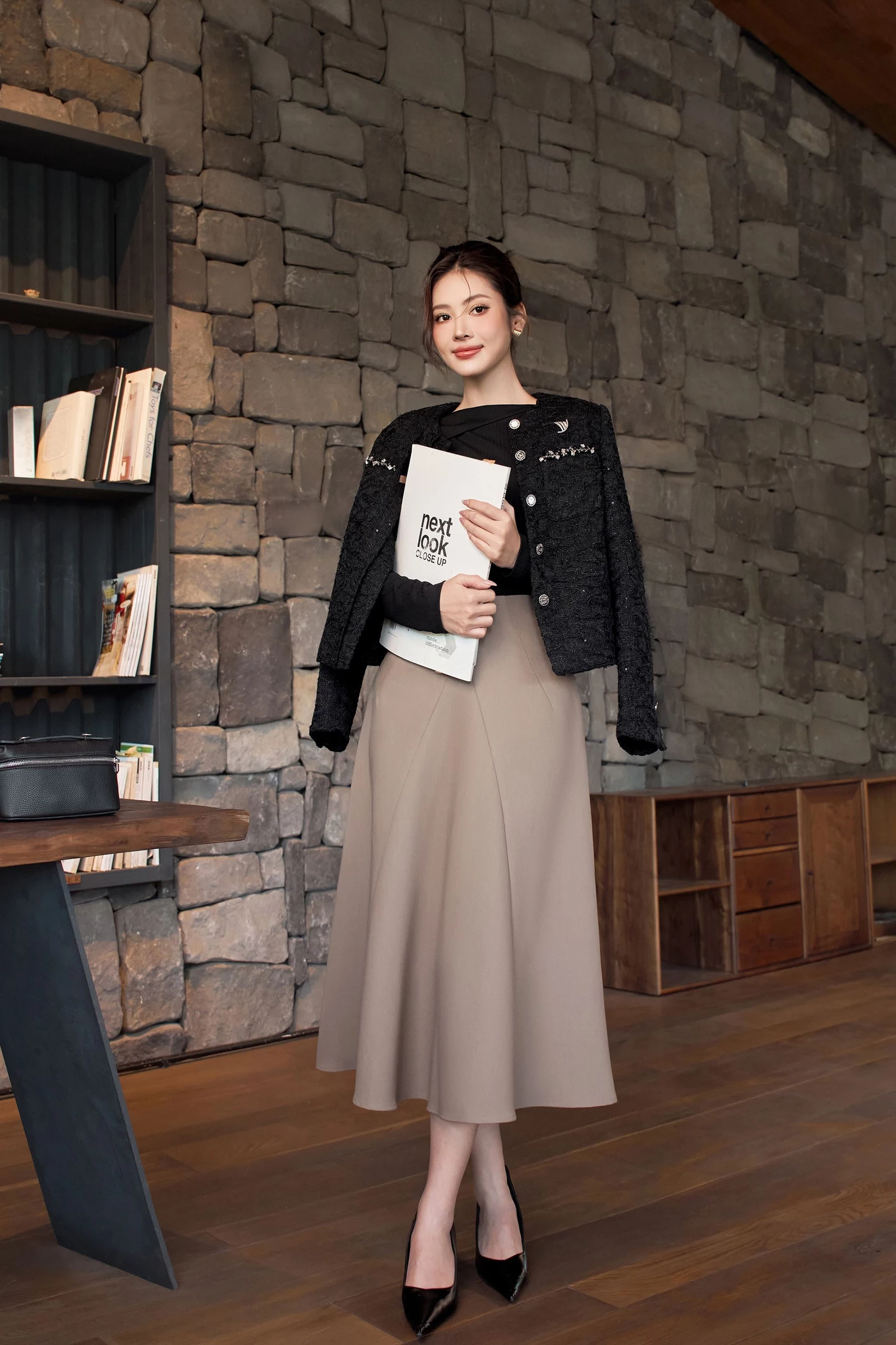 Chân váy midi xếp ly xòe