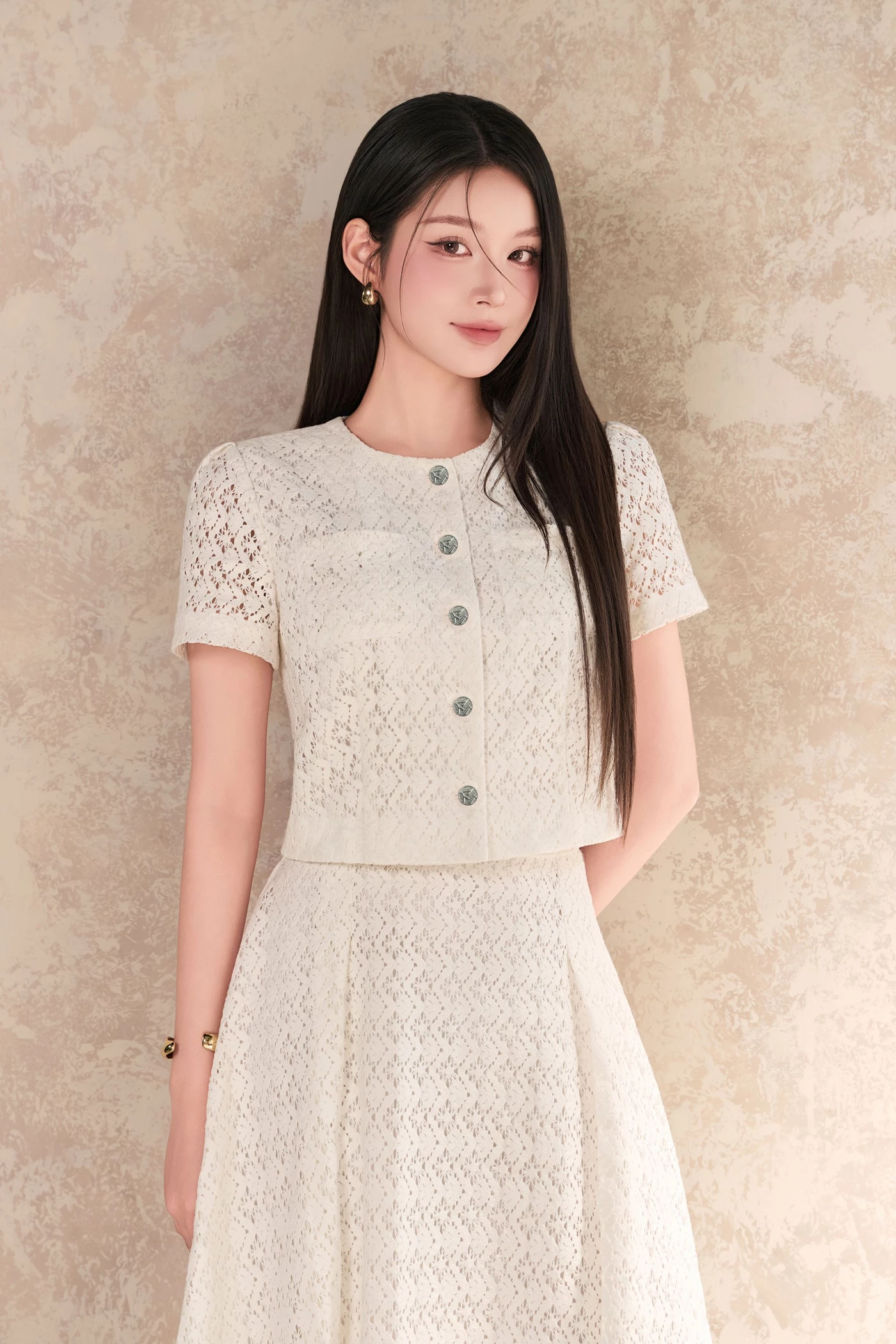 Áo sơ mi ren Croptop Ladychic