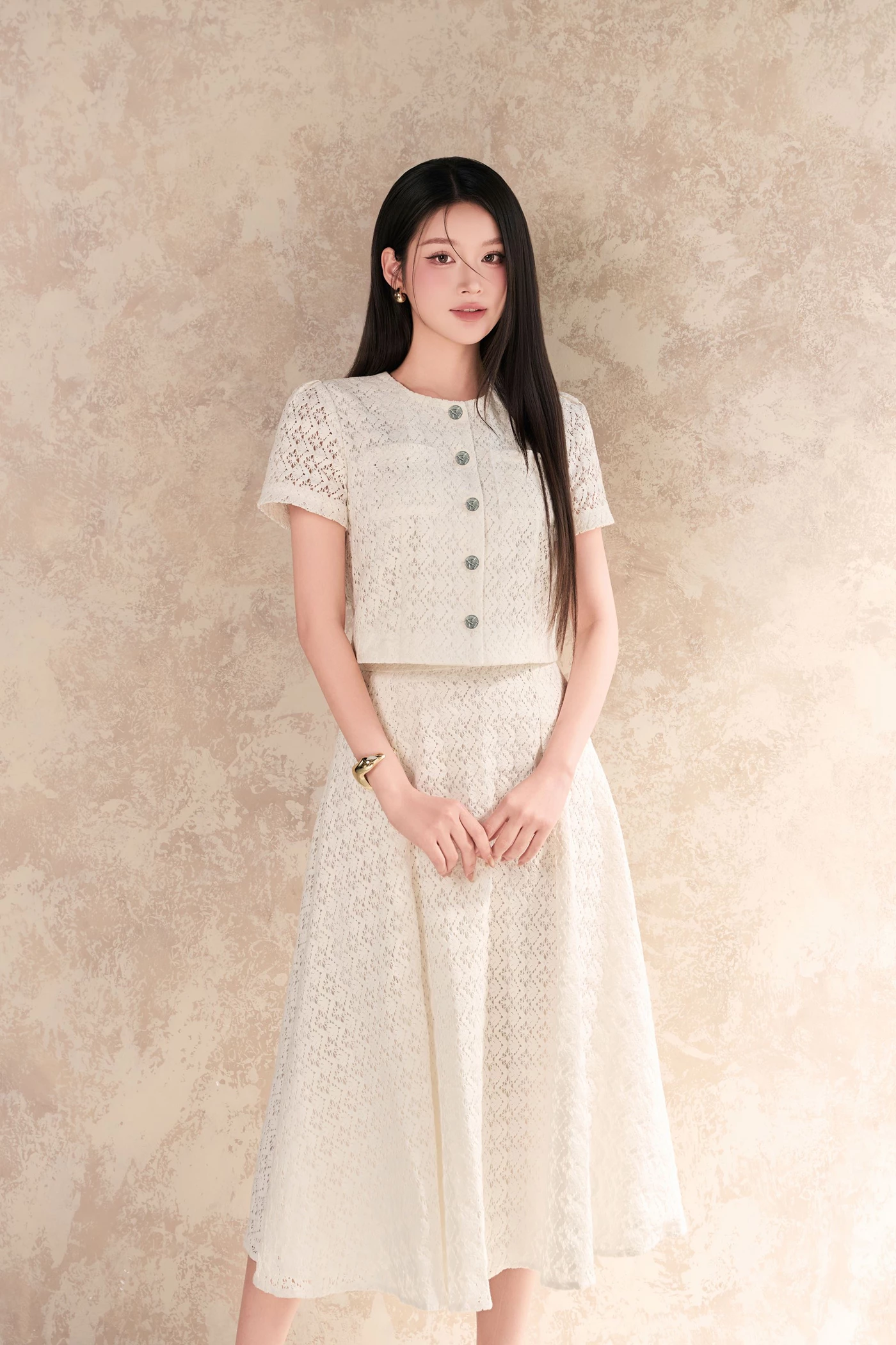 Áo sơ mi ren Croptop Ladychic