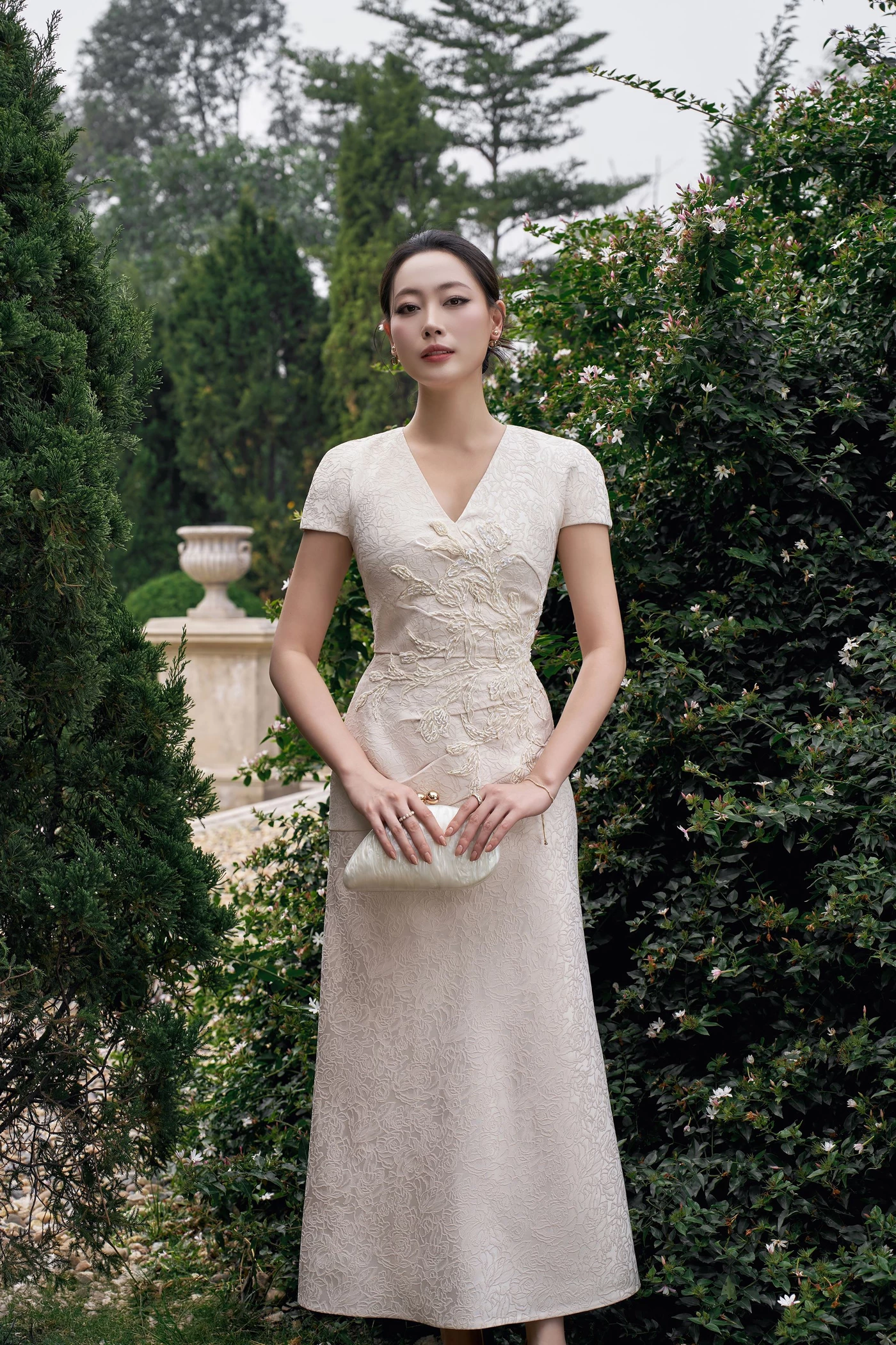 Ivory Fleur Dress - Đầm dạ hội thêu hoa