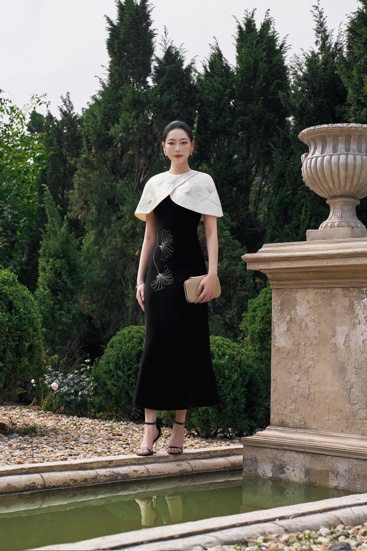 Blanche Cape Dress - Đầm dạ hội phối Cape thêu hoa