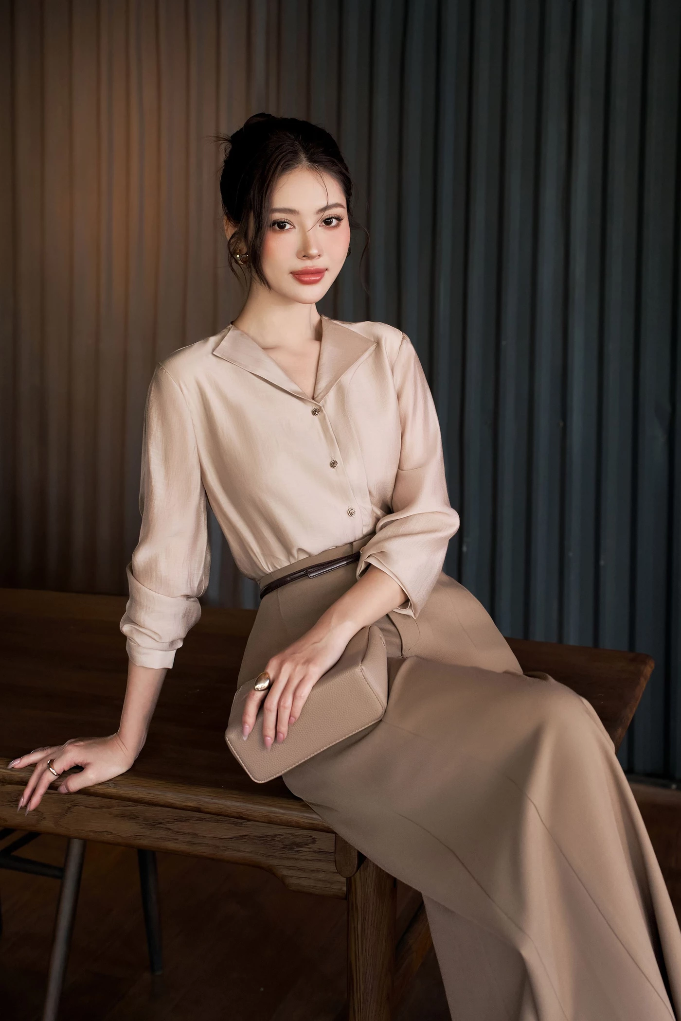 Áo sơ mi lụa Soft Grace