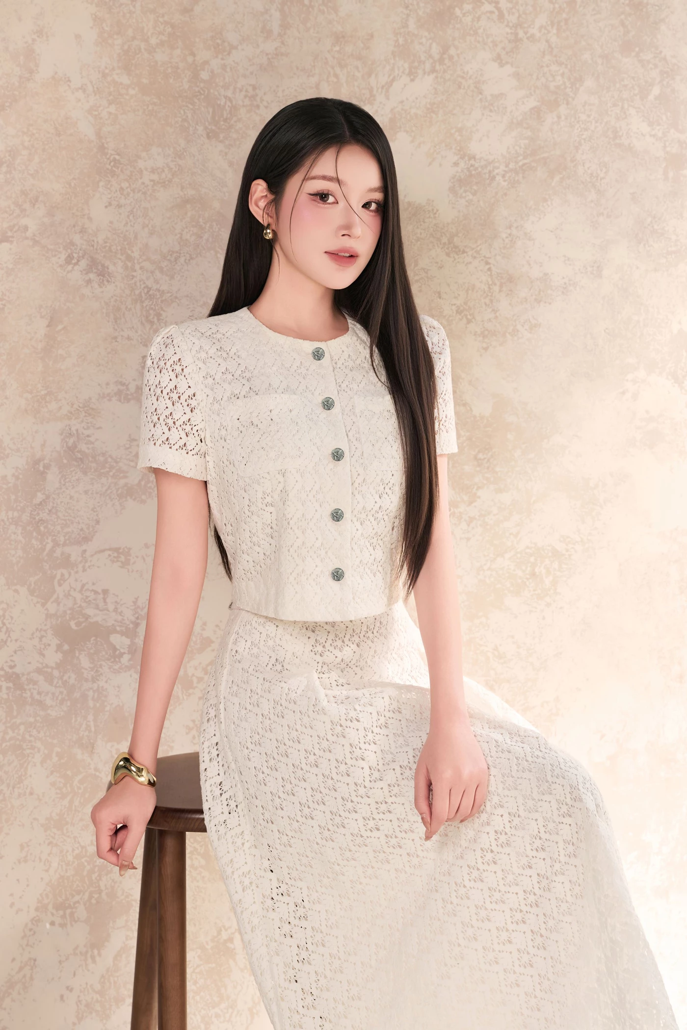 Áo sơ mi ren Croptop Ladychic