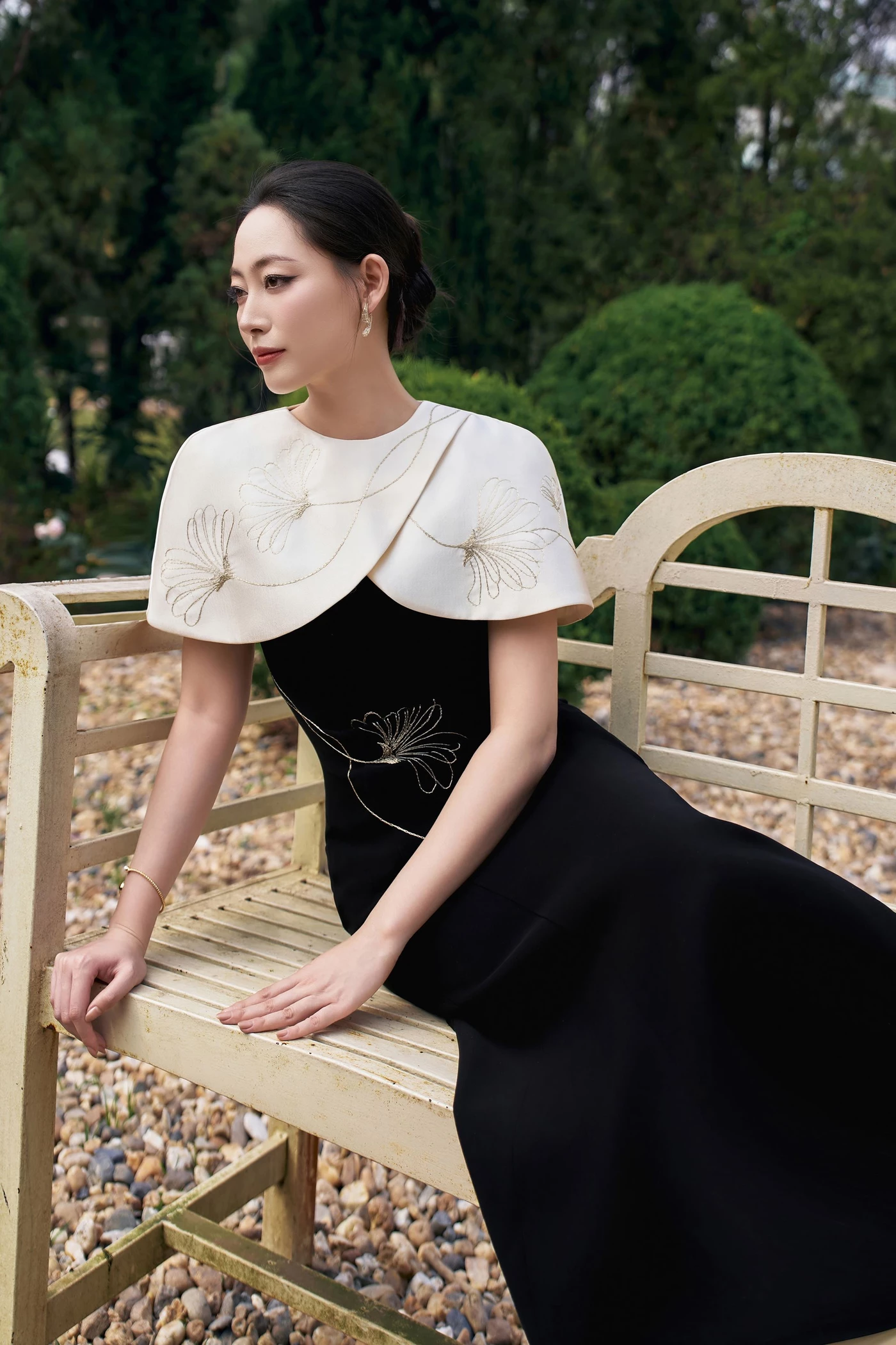 Blanche Cape Dress - Đầm dạ hội phối Cape thêu hoa