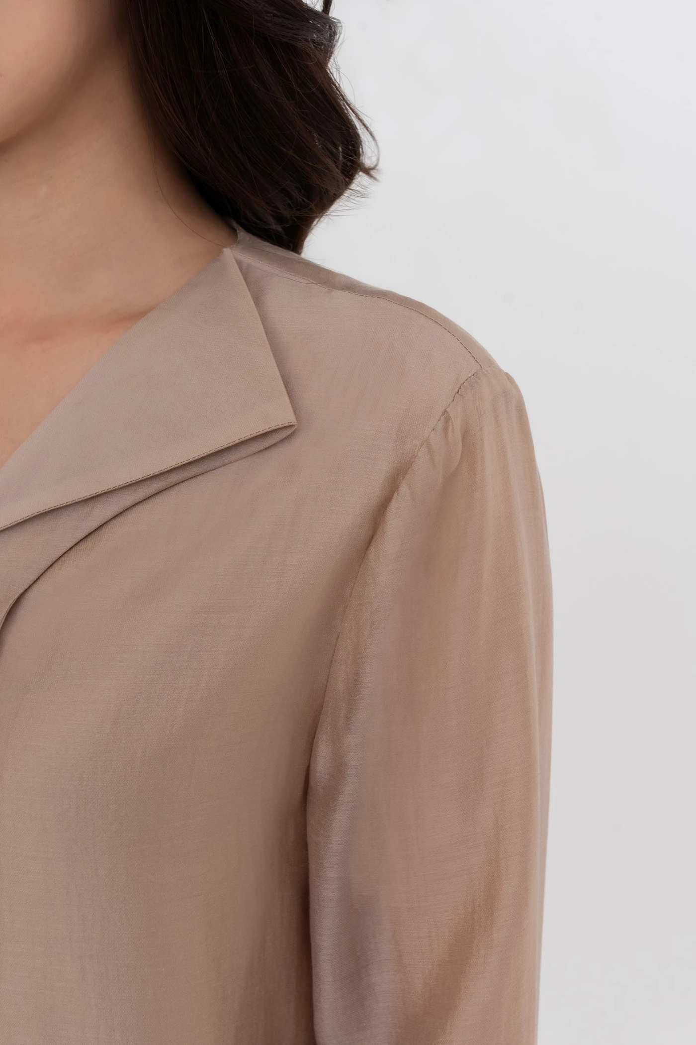 Áo sơ mi lụa Soft Grace