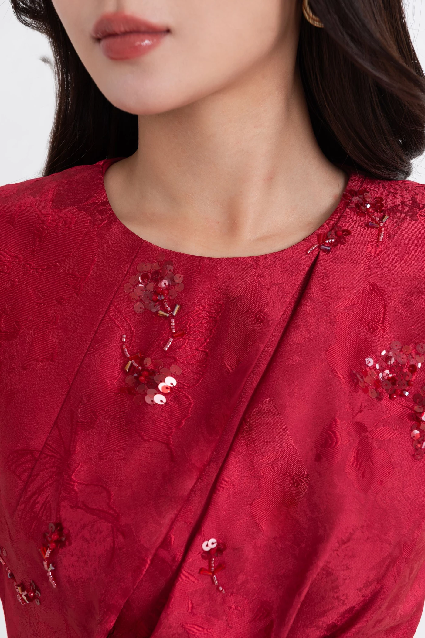 Crimson Élan Dress - Đầm dạ hội thêu hoa