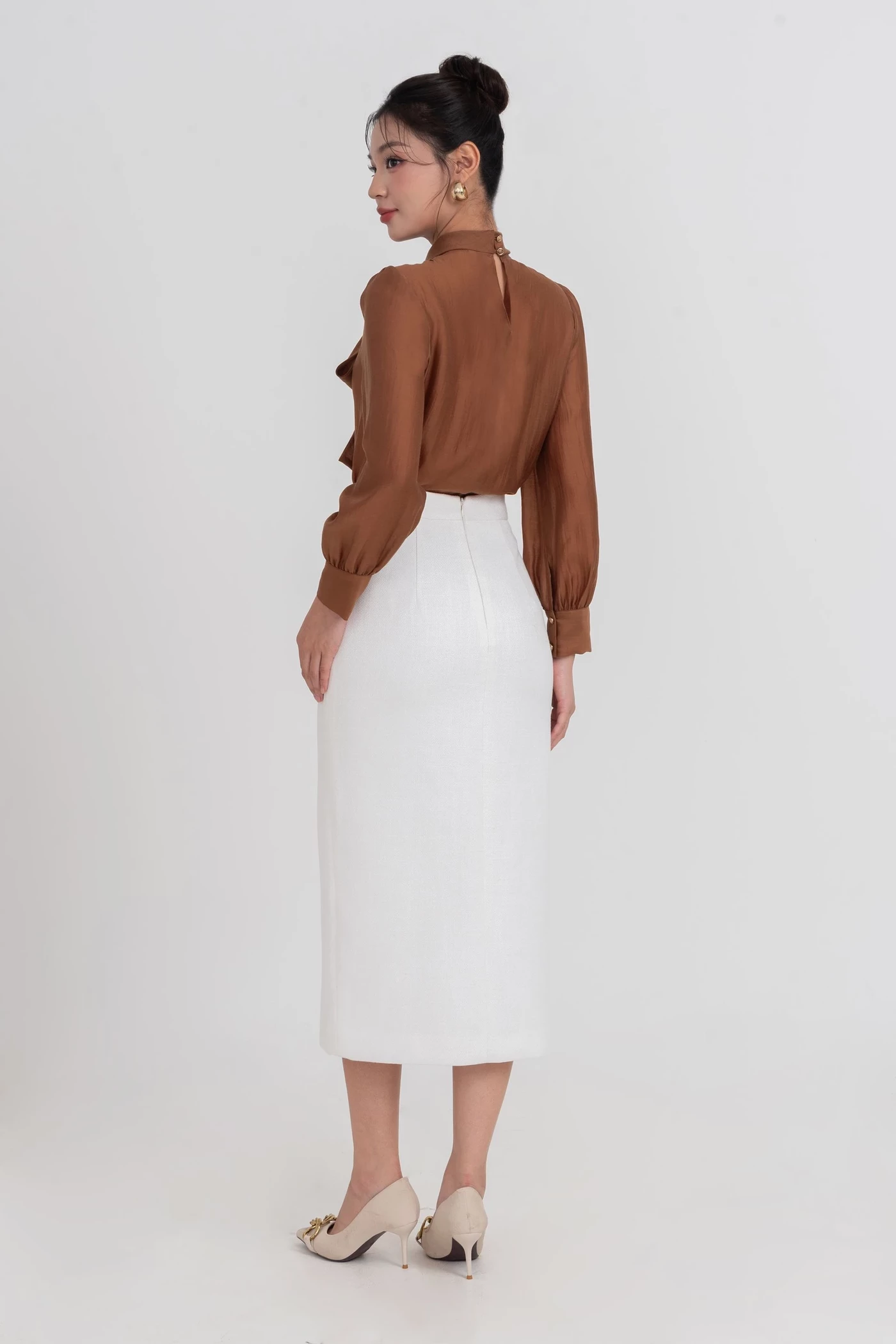 Áo sơ mi nơ Caramel