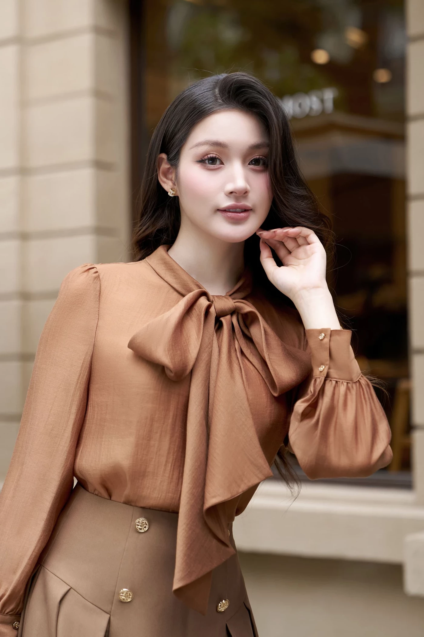 Áo sơ mi nơ Caramel