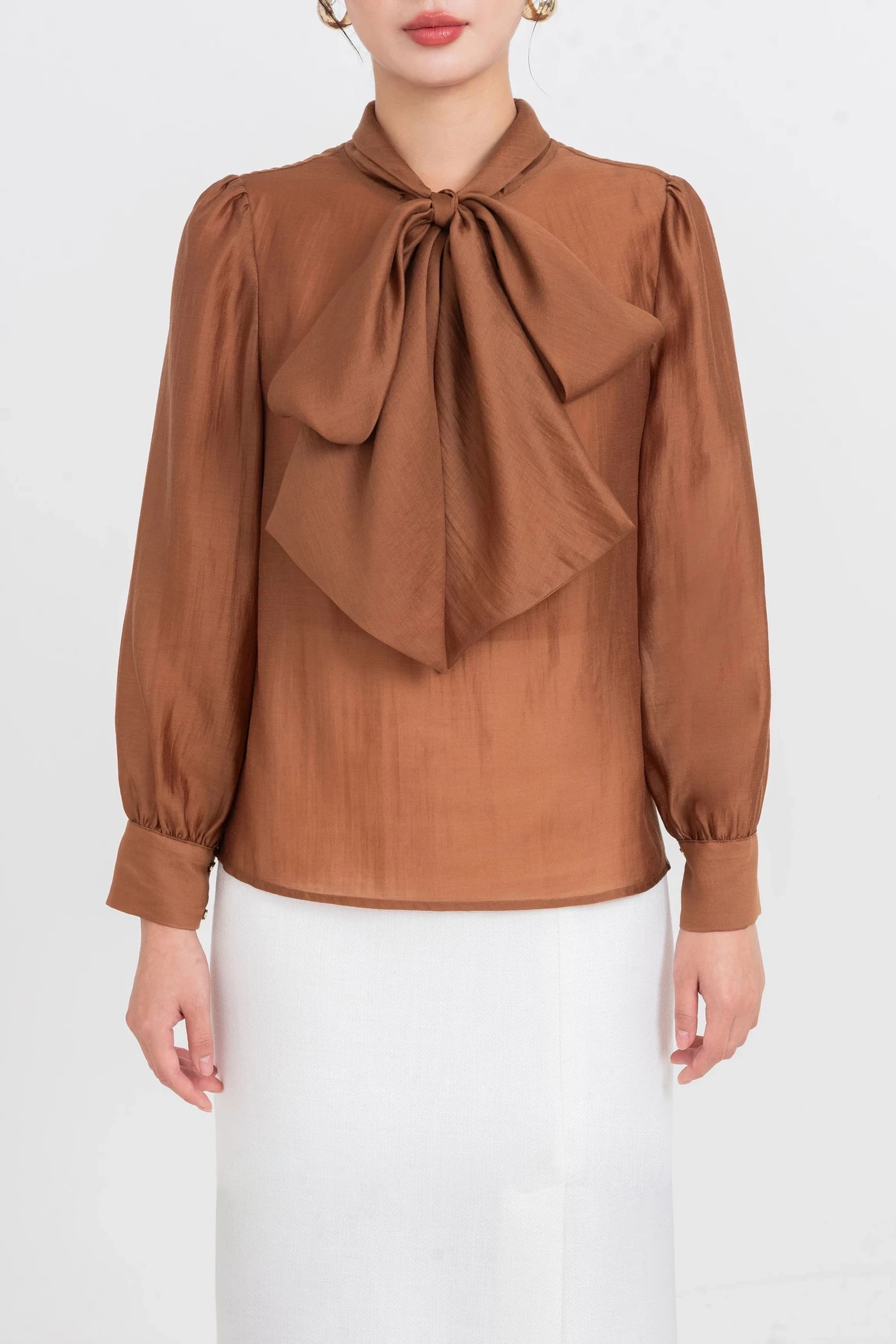 Áo sơ mi nơ Caramel