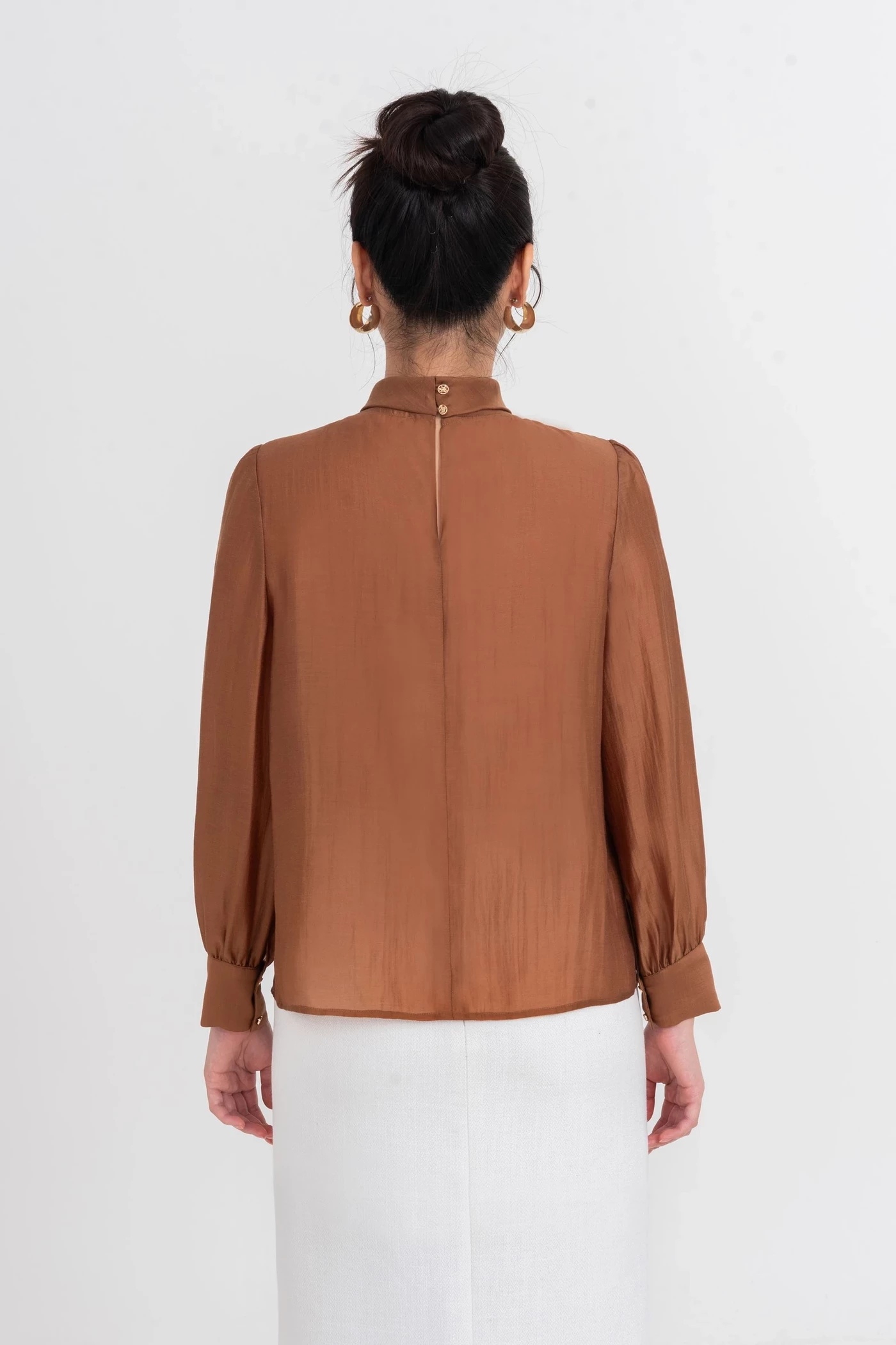 Áo sơ mi nơ Caramel