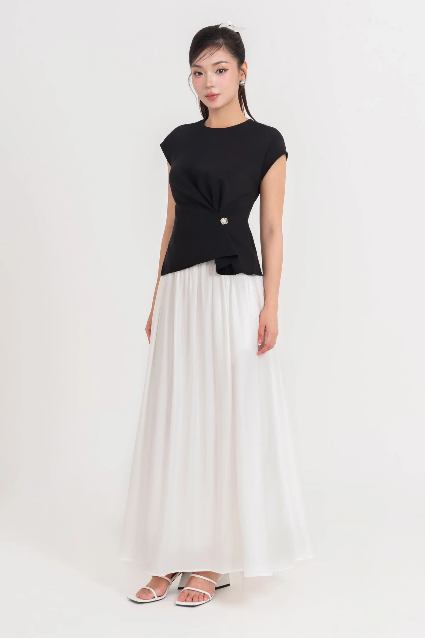 Áo ôm Khaki Charm Top