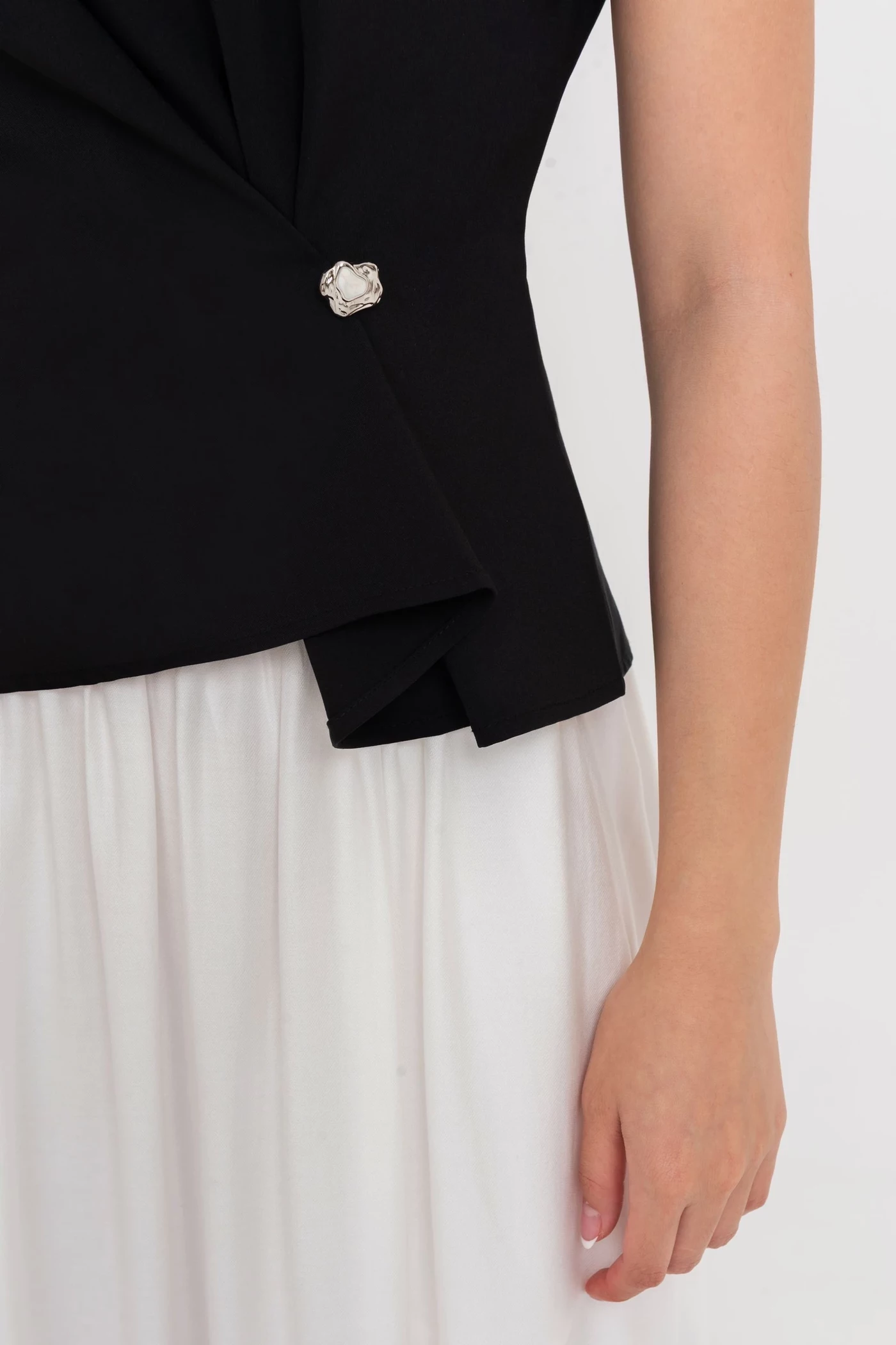 Áo ôm Khaki Charm Top