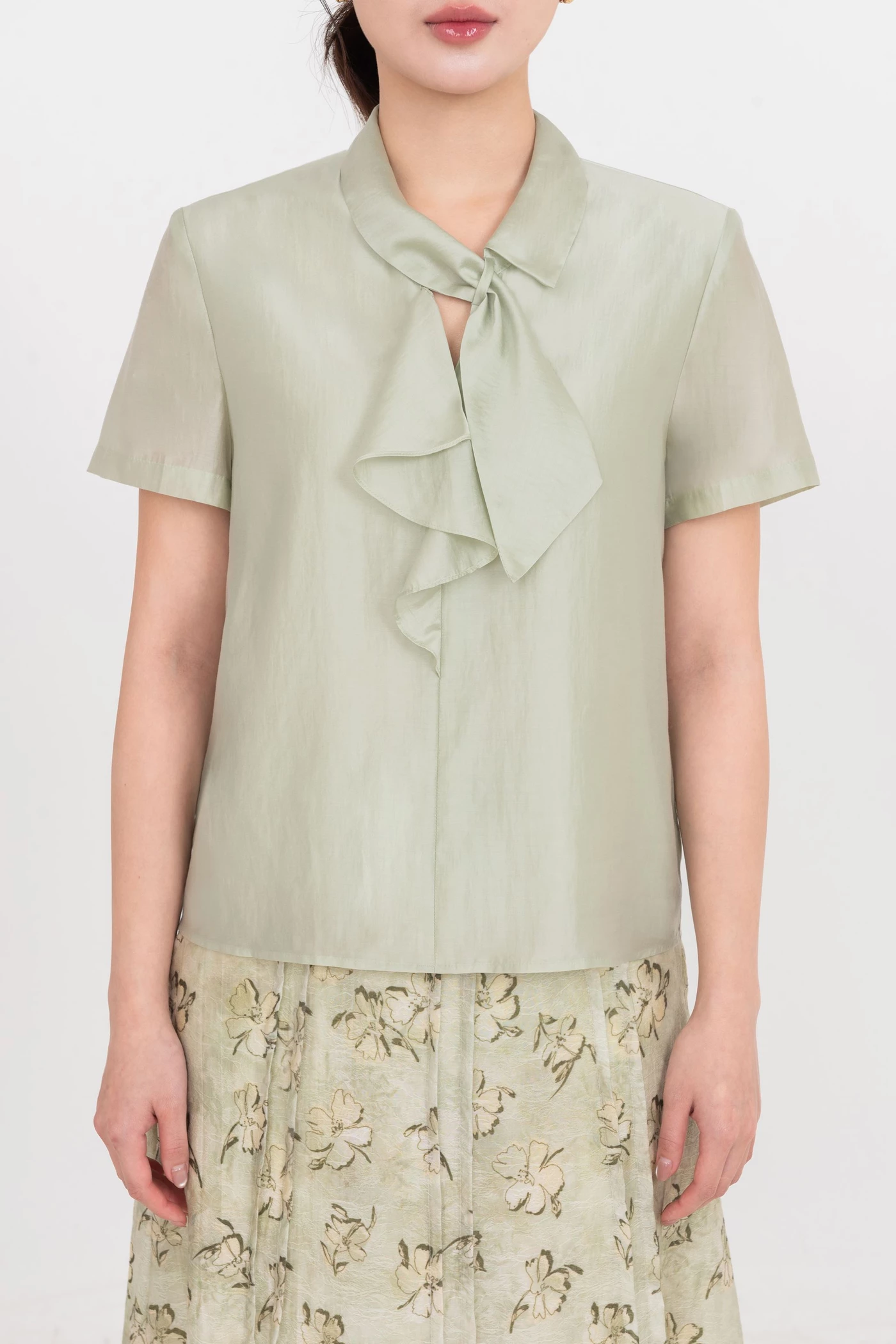 Áo sơ mi cổ nơ xanh Sage