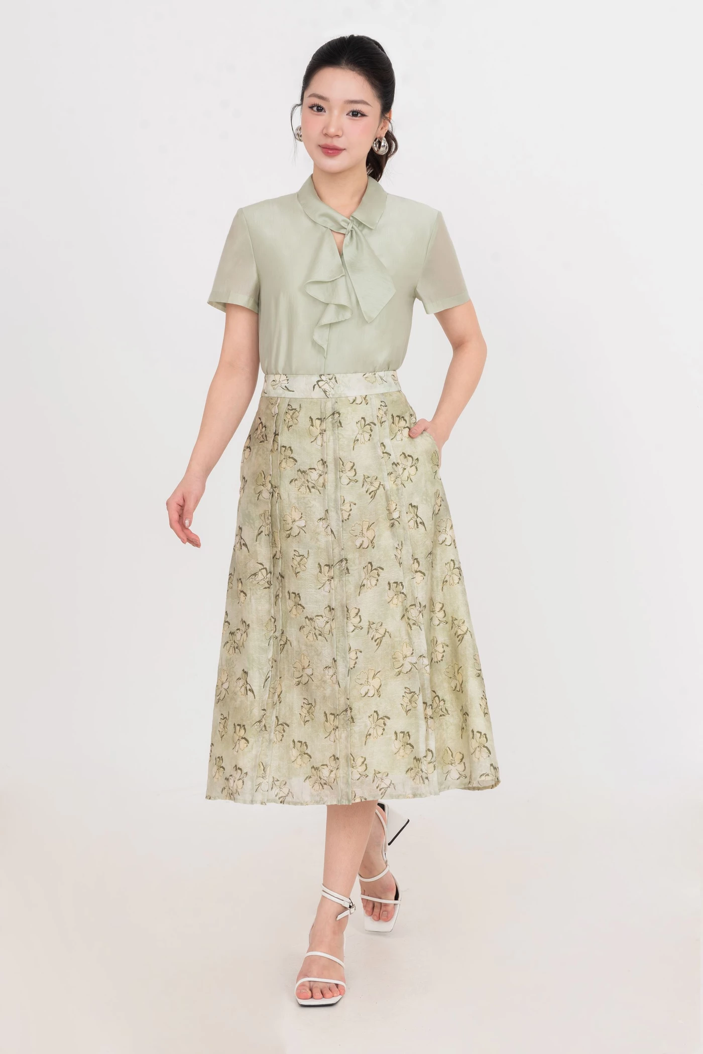 Chân váy lụa hoa Olive