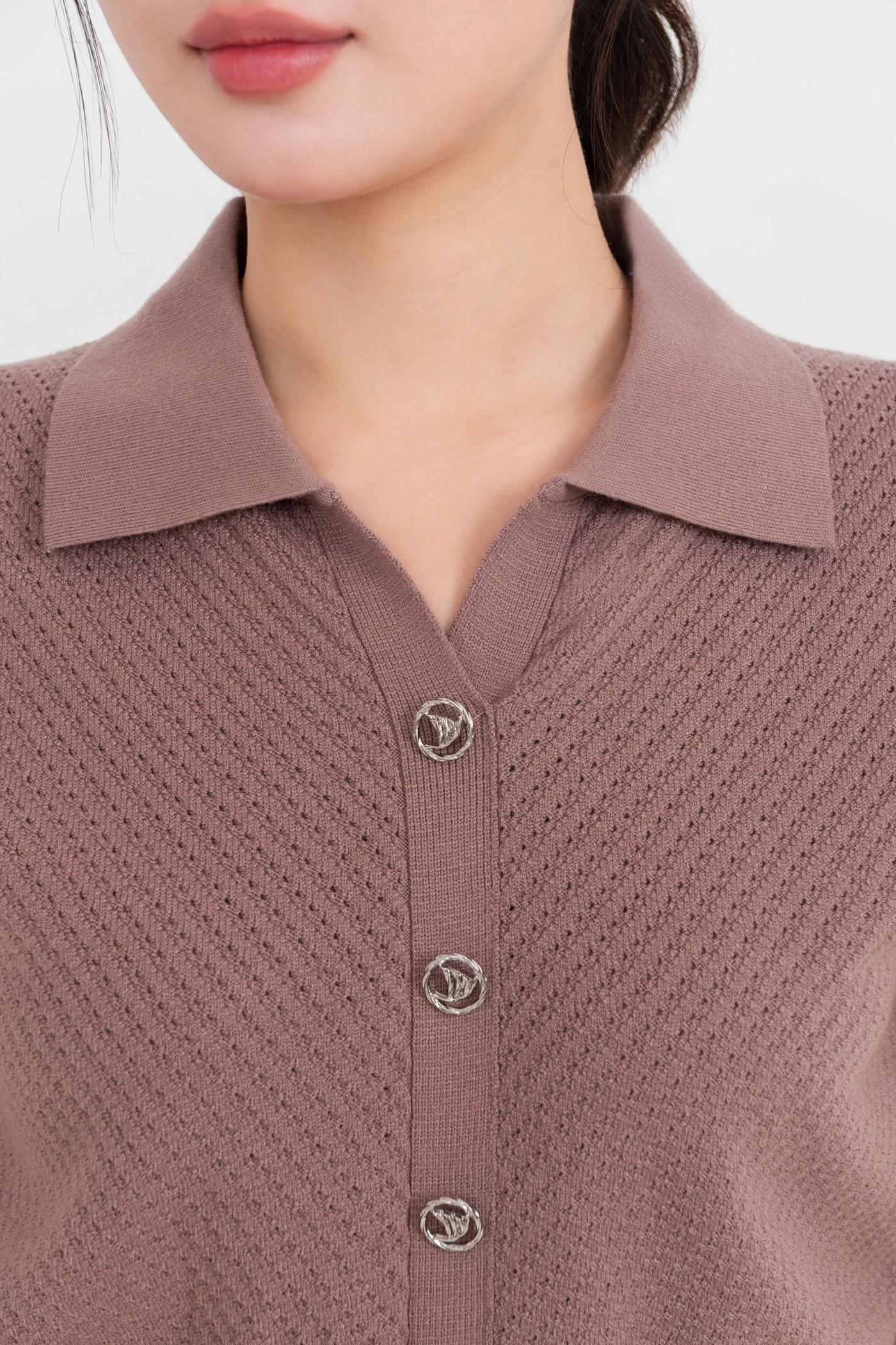 Áo len sợi đan chéo