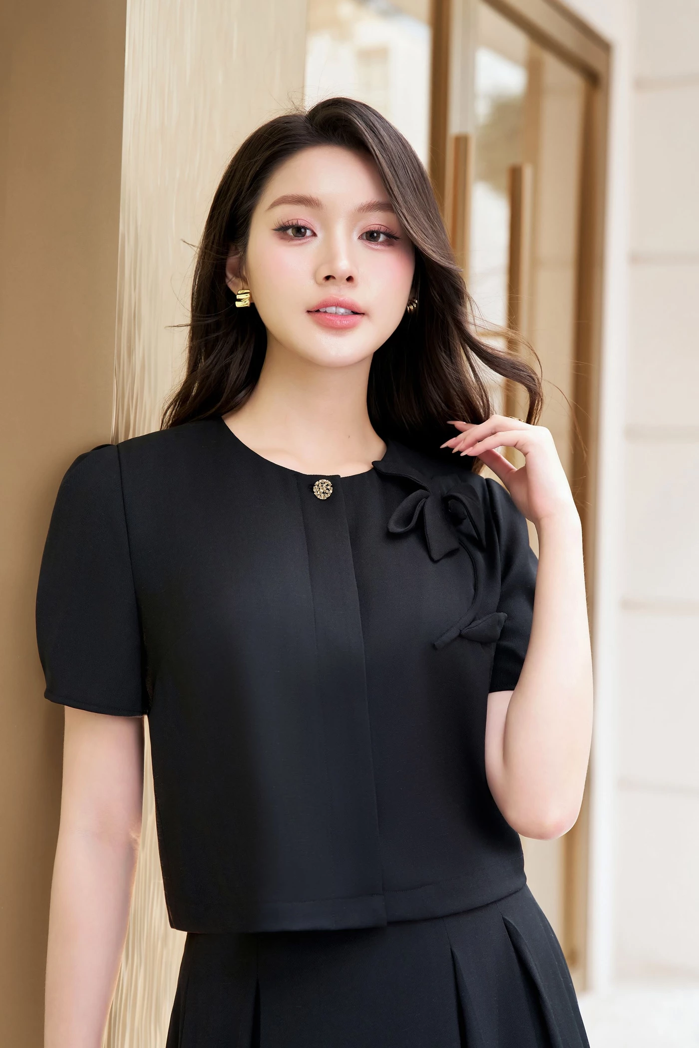 Áo Croptop đính hoa vai