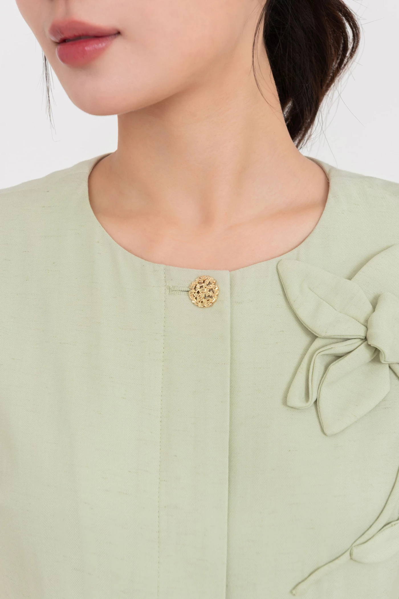 Áo Croptop đính hoa vai