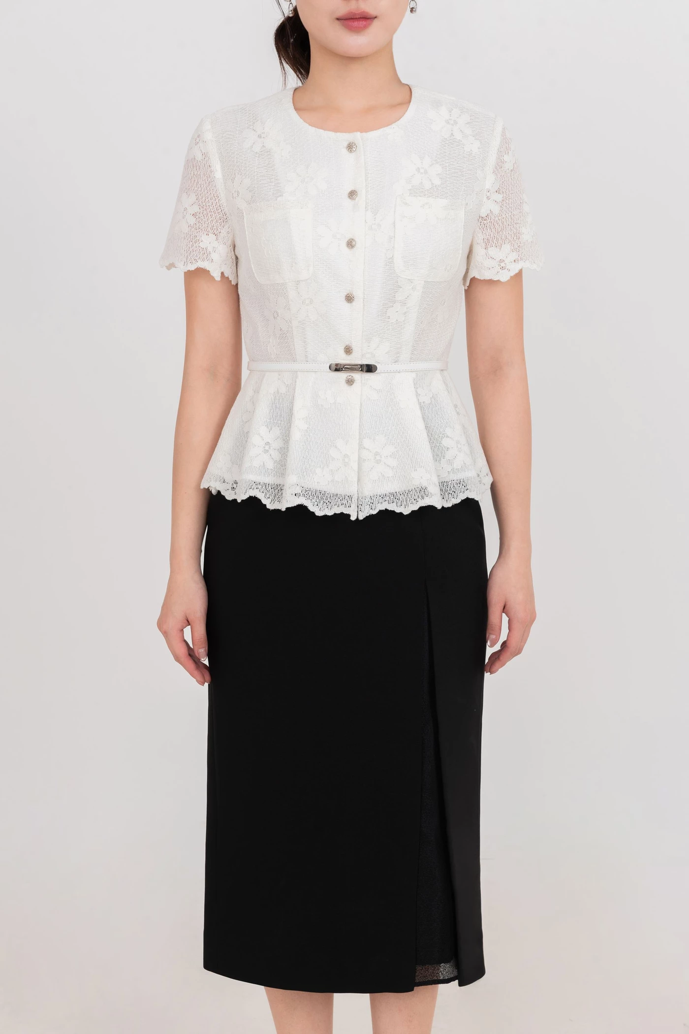 Áo Peplum Ivory Lace