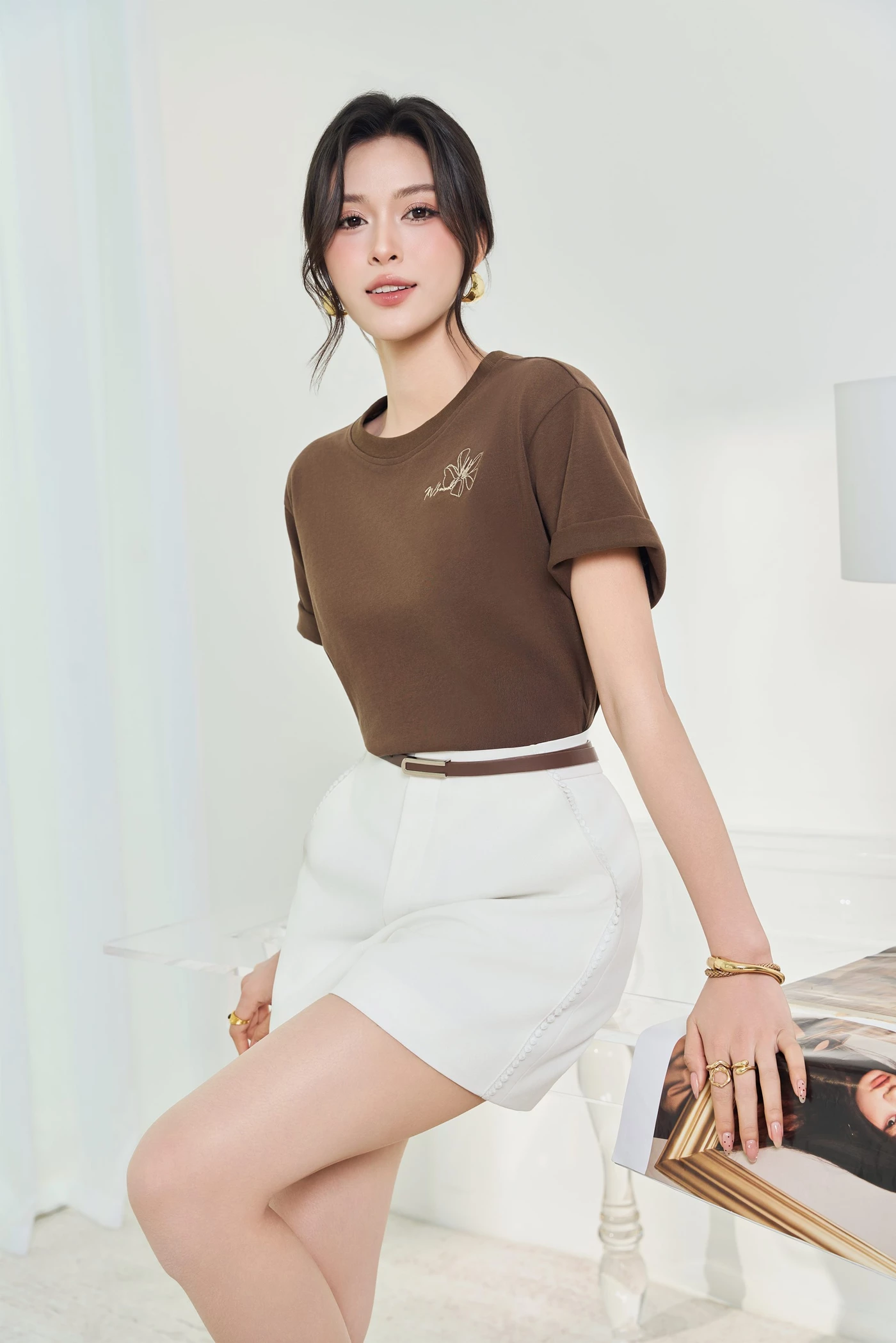 Quần shorts viền ren