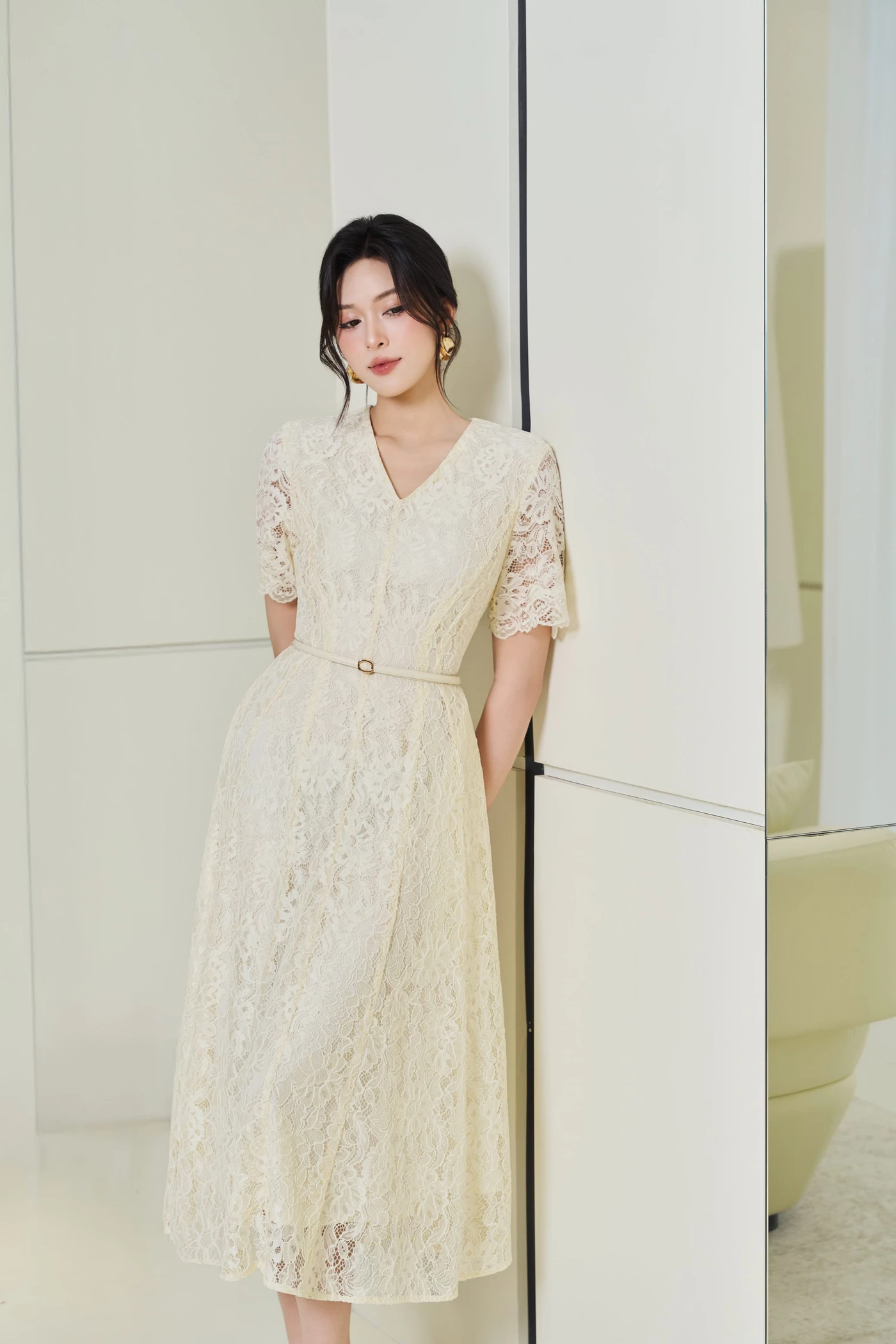 Đầm ren midi Lavenne