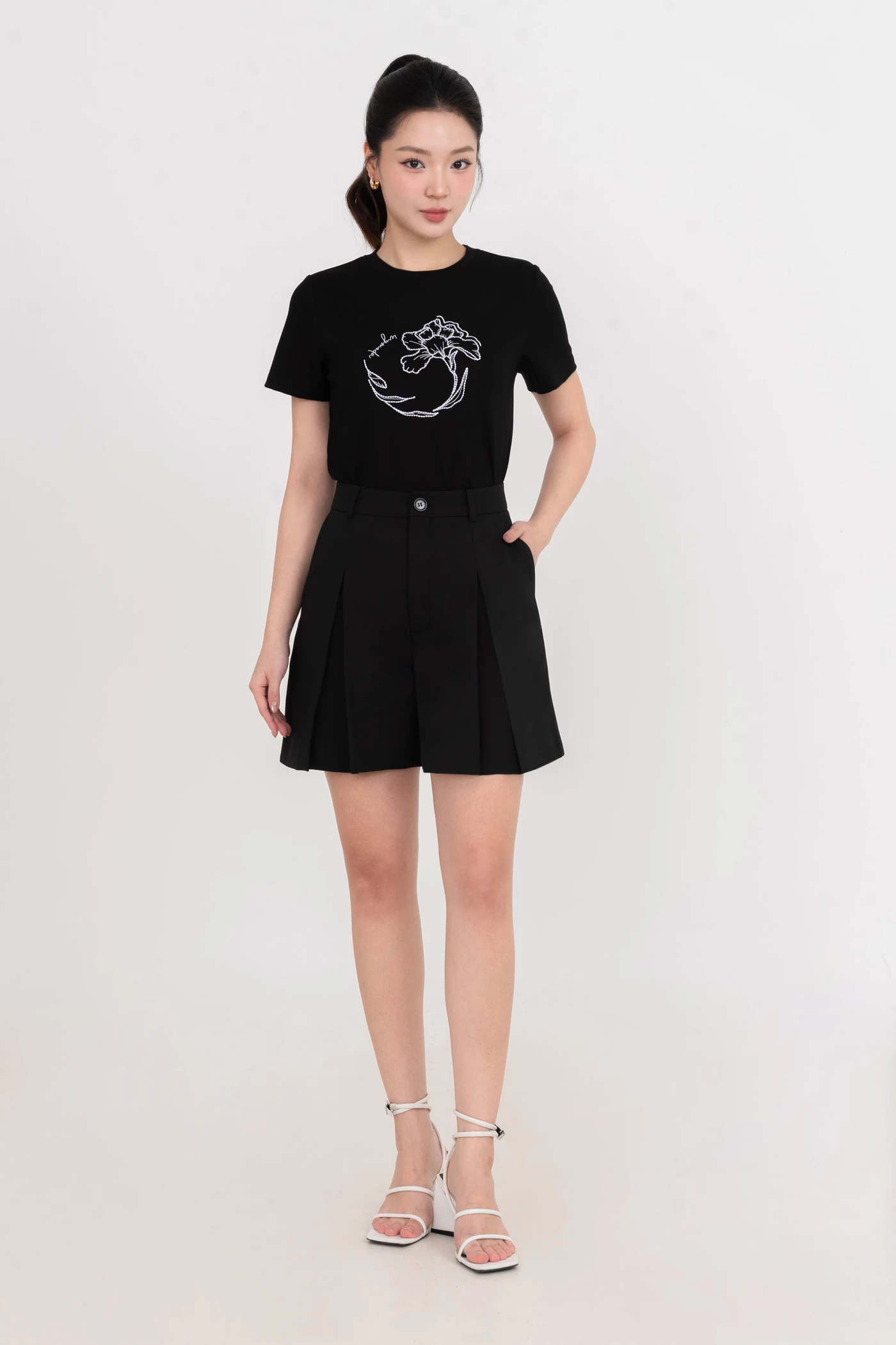 Bloom Softly Tee - Áo thun cotton
