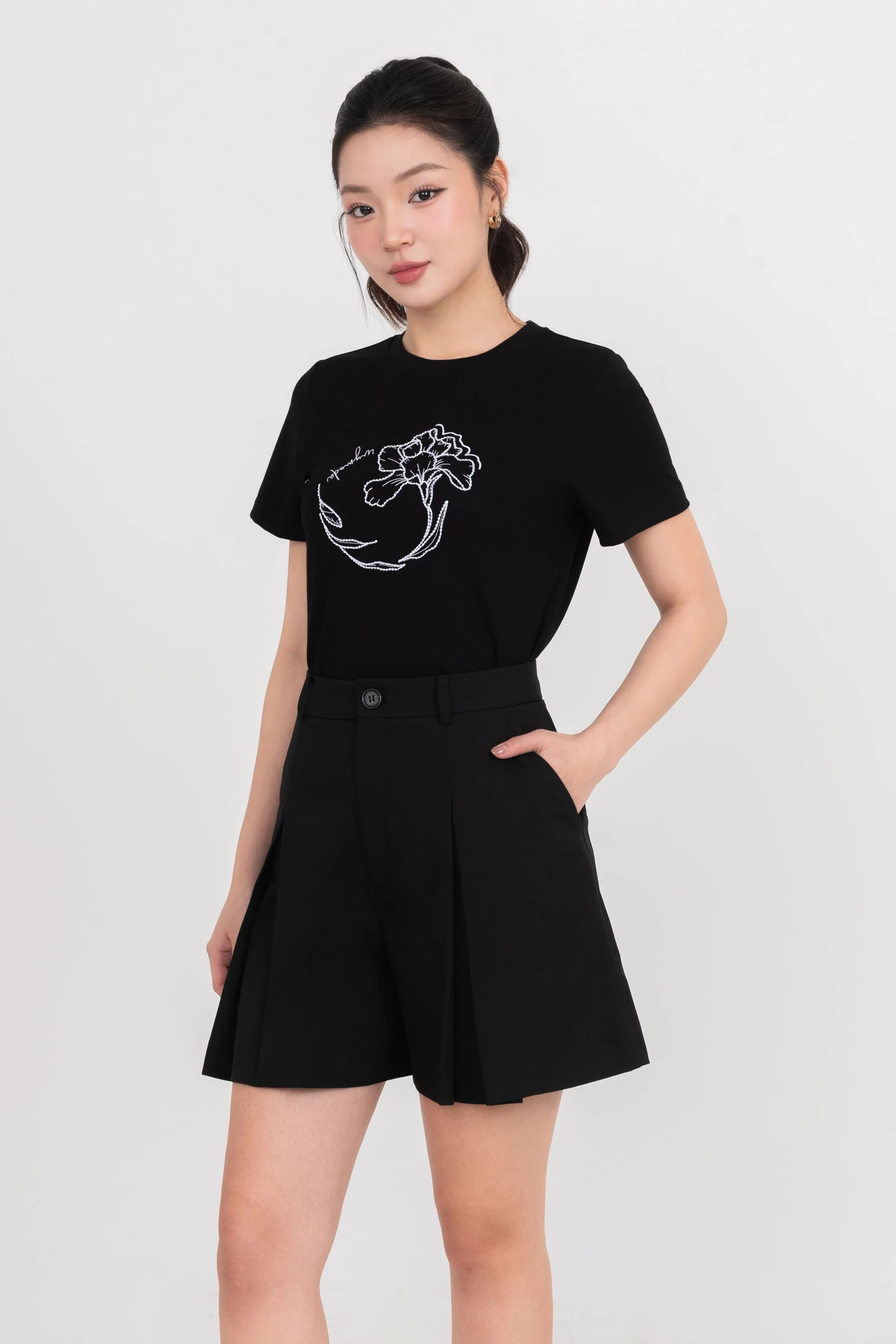 Bloom Softly Tee - Áo thun cotton