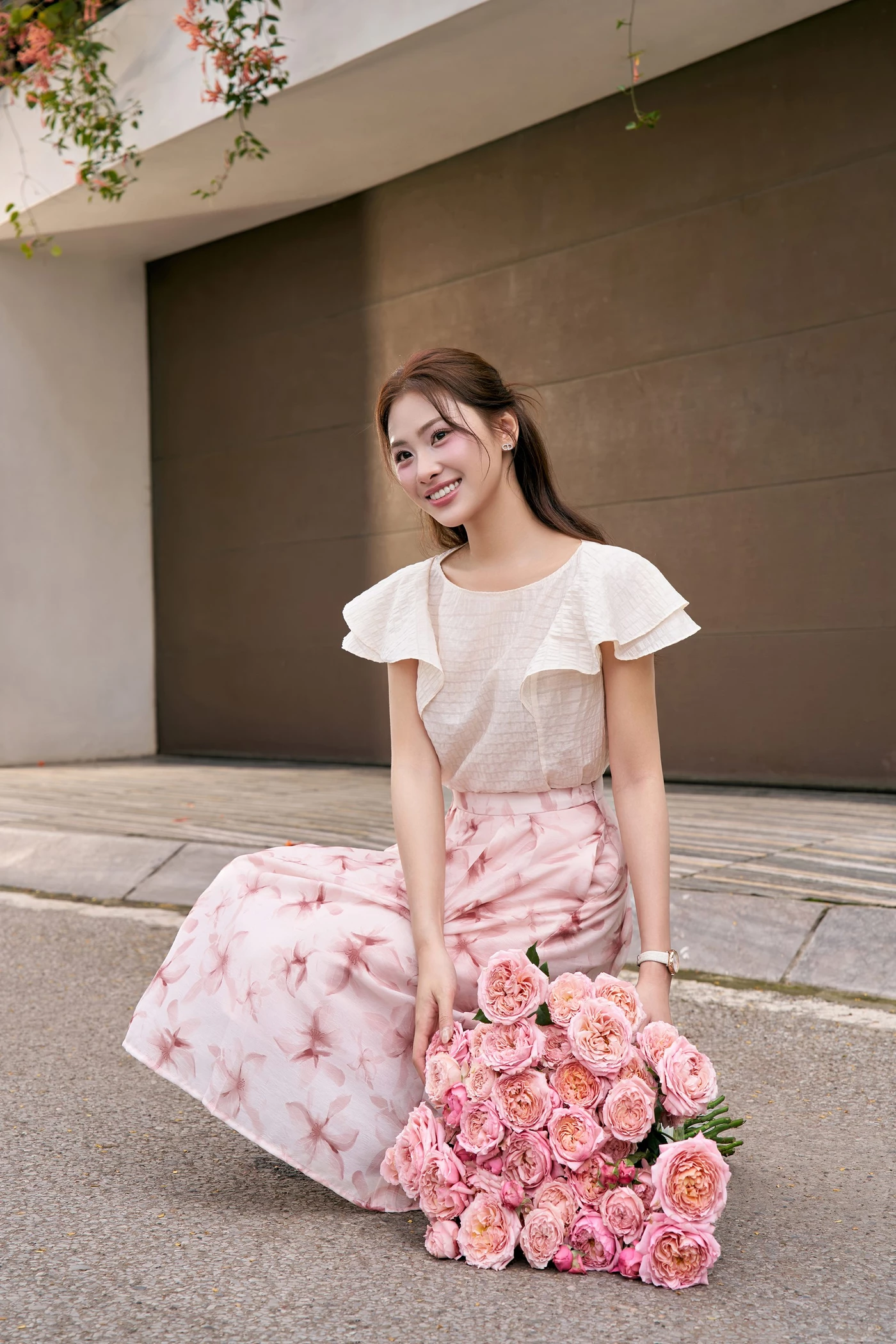 Áo kiểu Petal Light