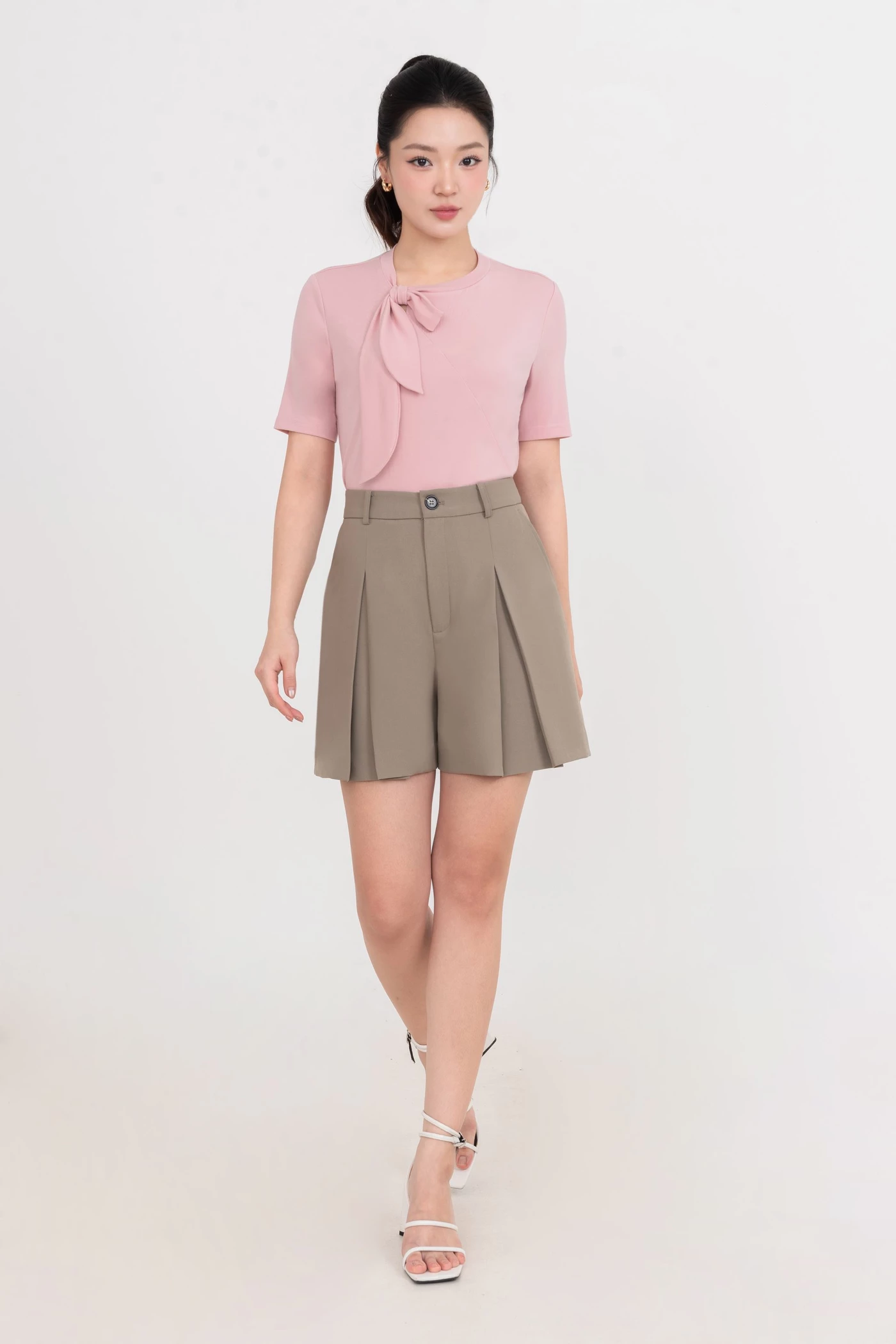 Quần shorts ống suông