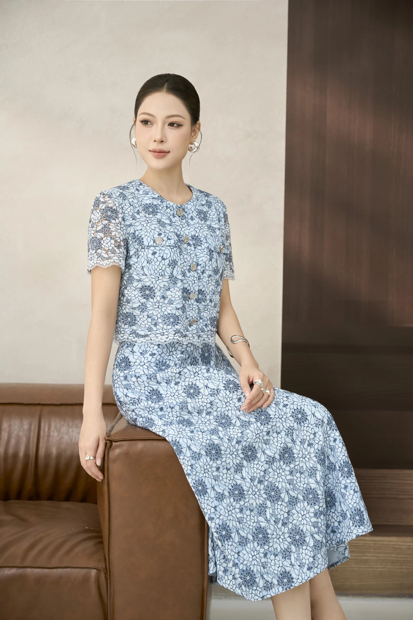 Chân váy ren Bloom Lace