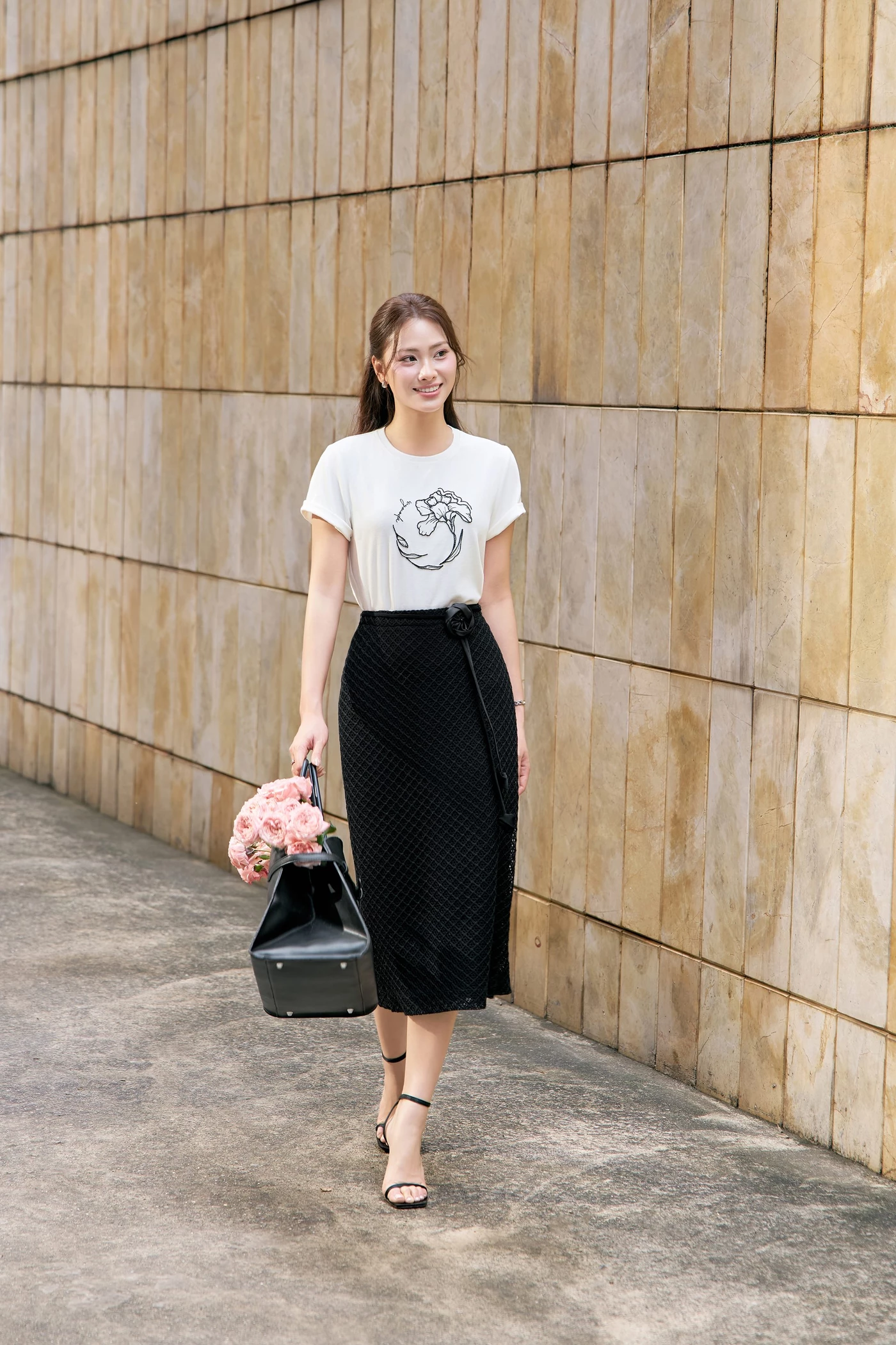 Bloom Softly Tee - Áo thun cotton