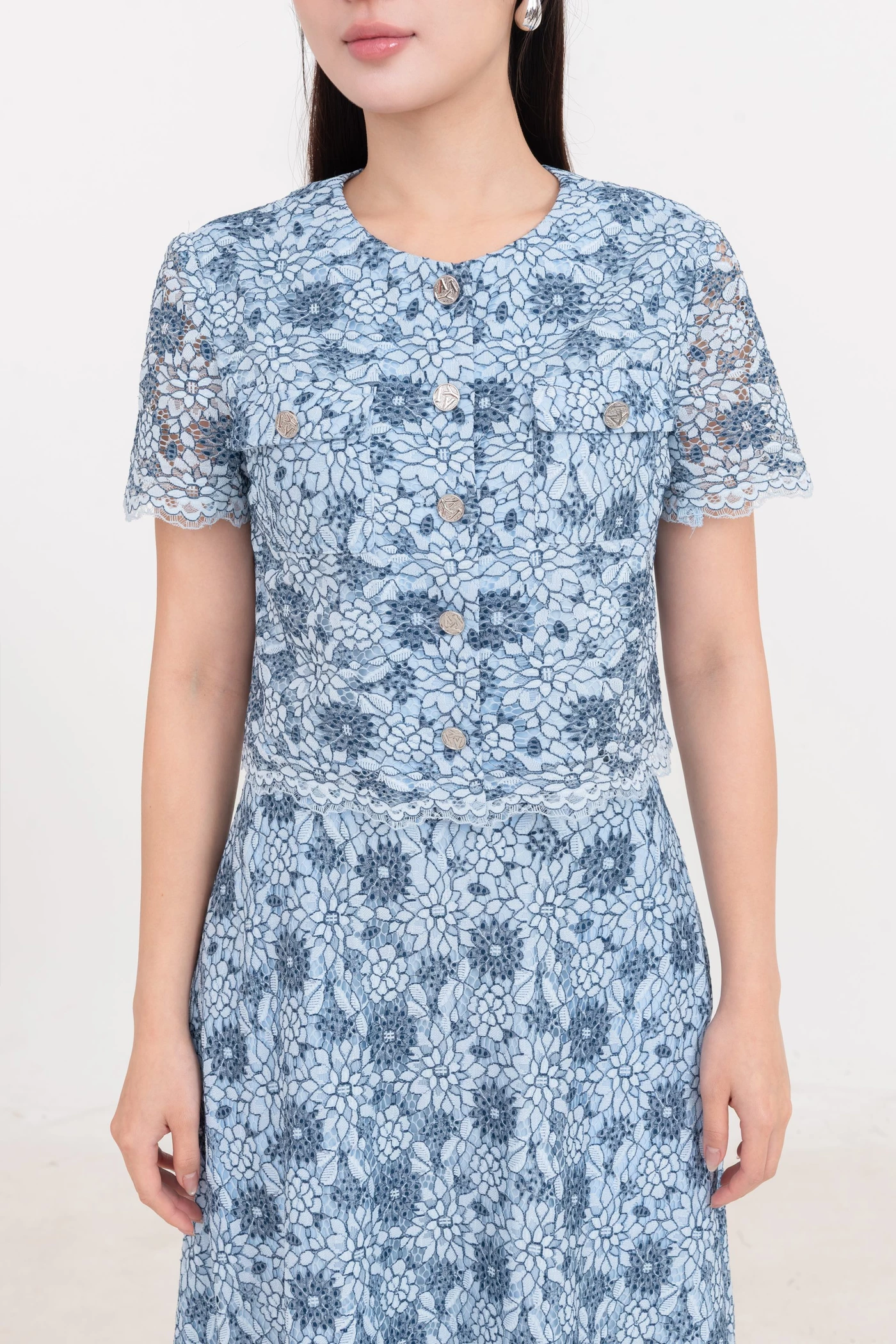 Áo kiểu ren Bloom Lace