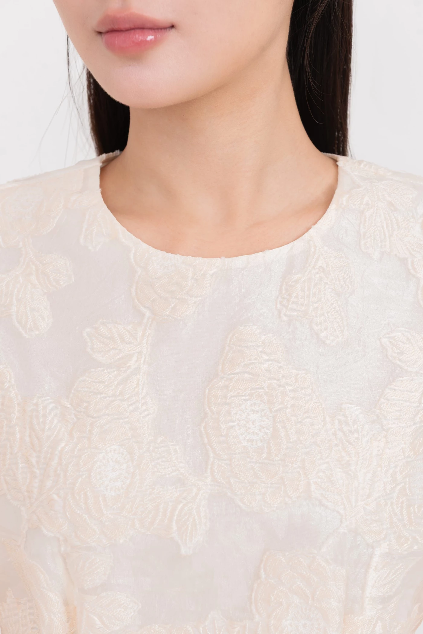 Áo kiểu Blooming Touch