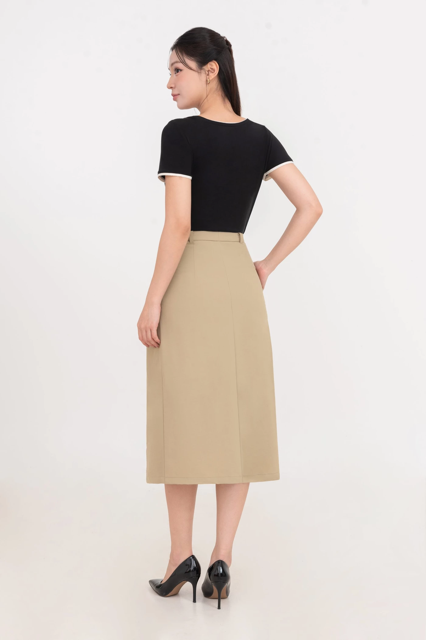 Chân váy midi A xếp ly Classic