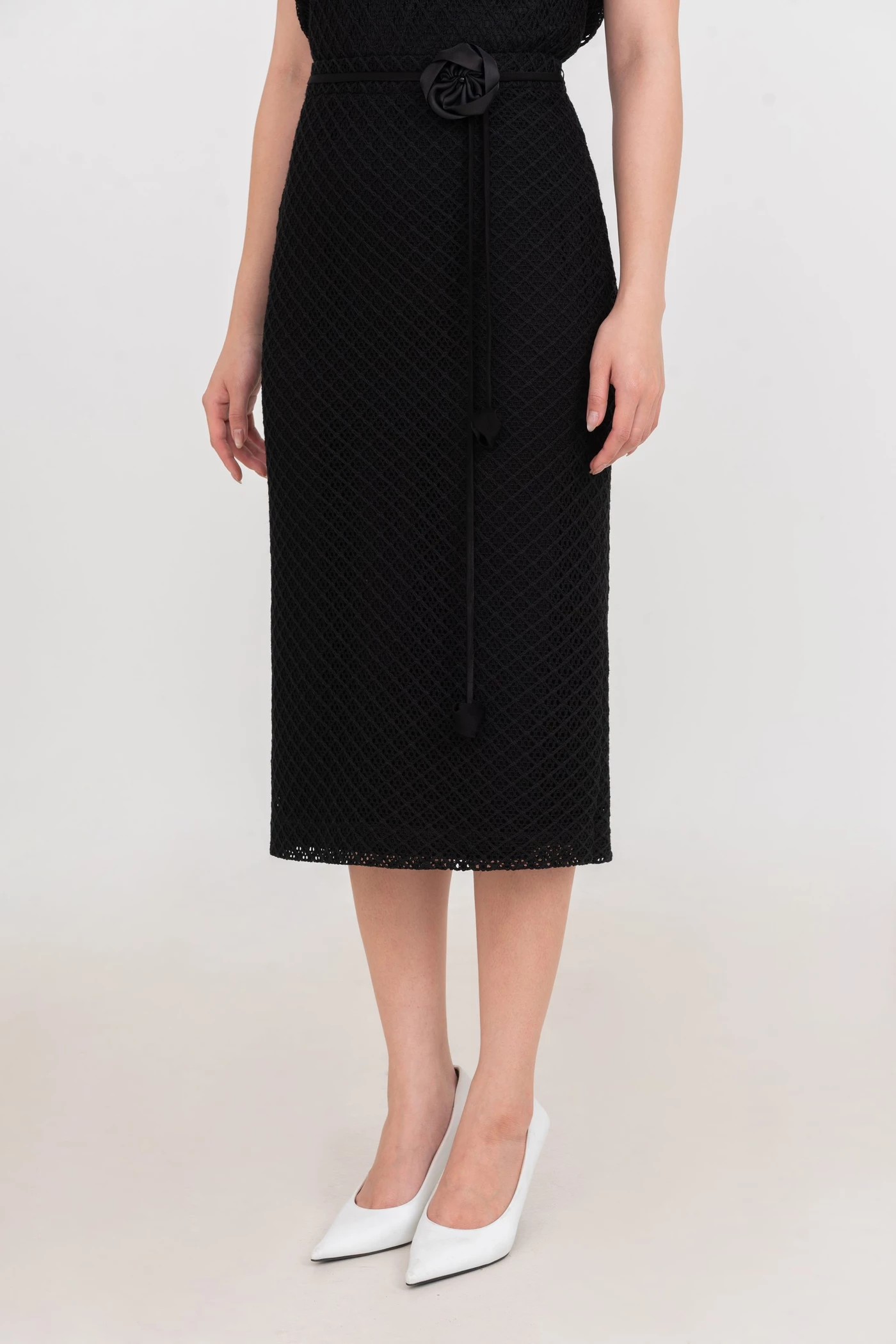 Chân váy bút chì ren Layer