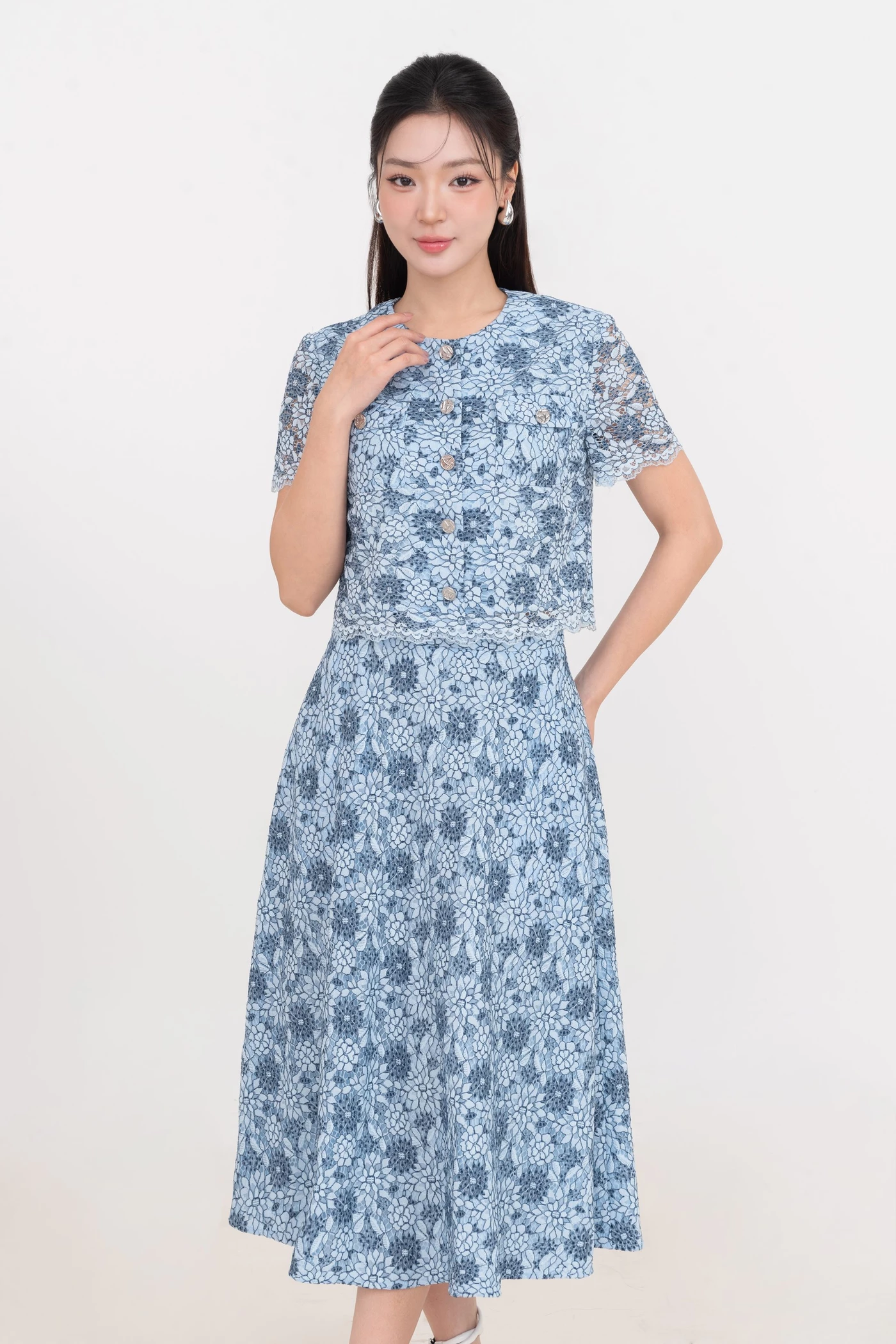 Áo kiểu ren Bloom Lace