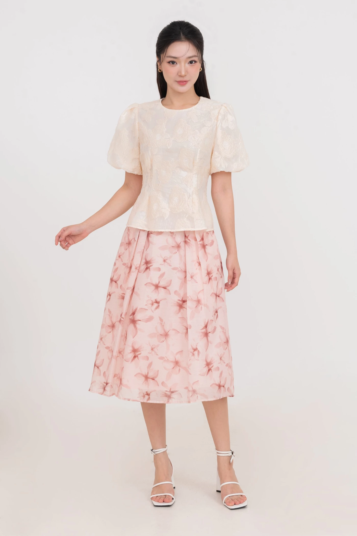 Áo kiểu Blooming Touch