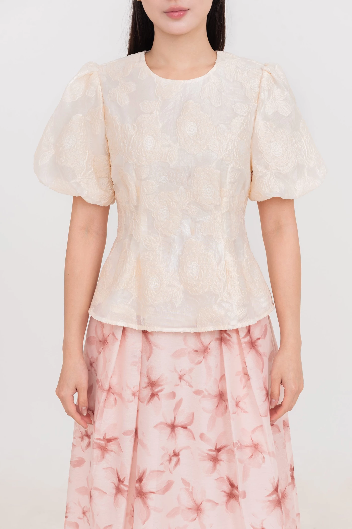 Áo kiểu Blooming Touch